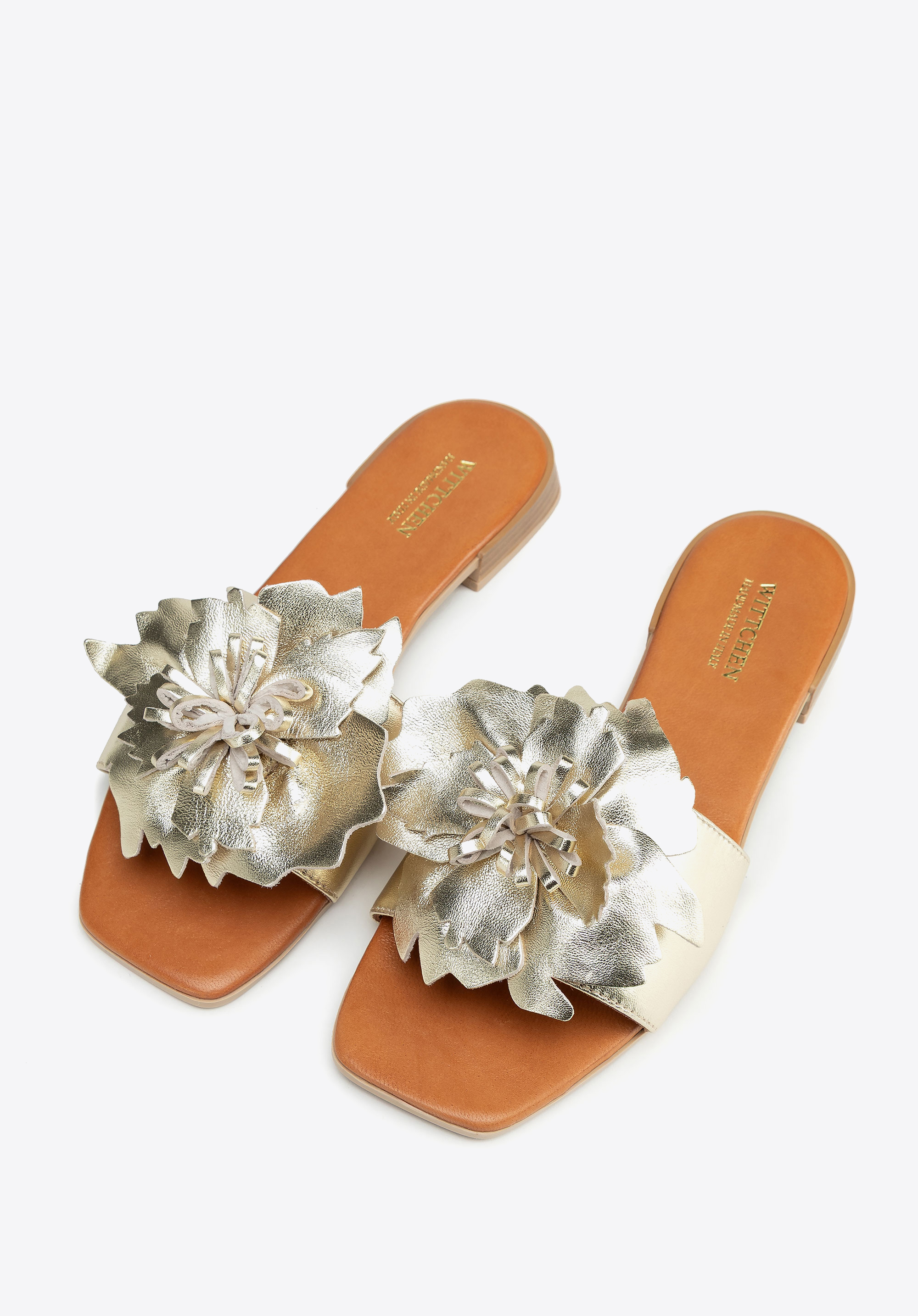Női bőr felcsúsztatható szandál dekoratív virágokkal, Arany, 100-D-251-G-39, Fénykép 1