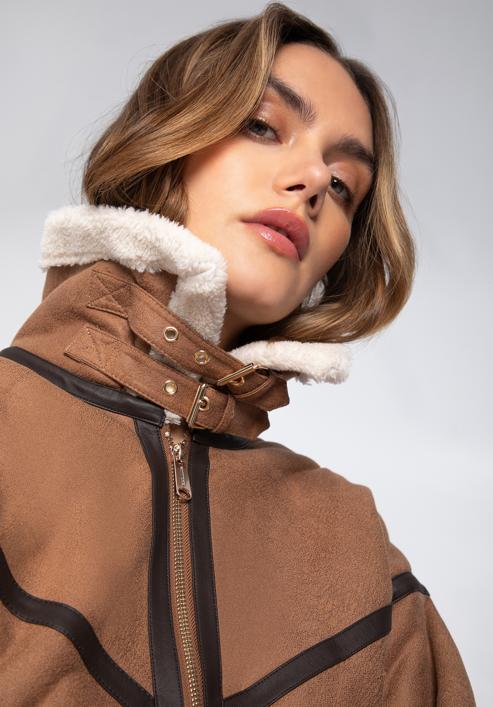 Műszőrmével bélelt női oversize kabát övvel, barna, 97-9P-106-4-XL, Fénykép 7