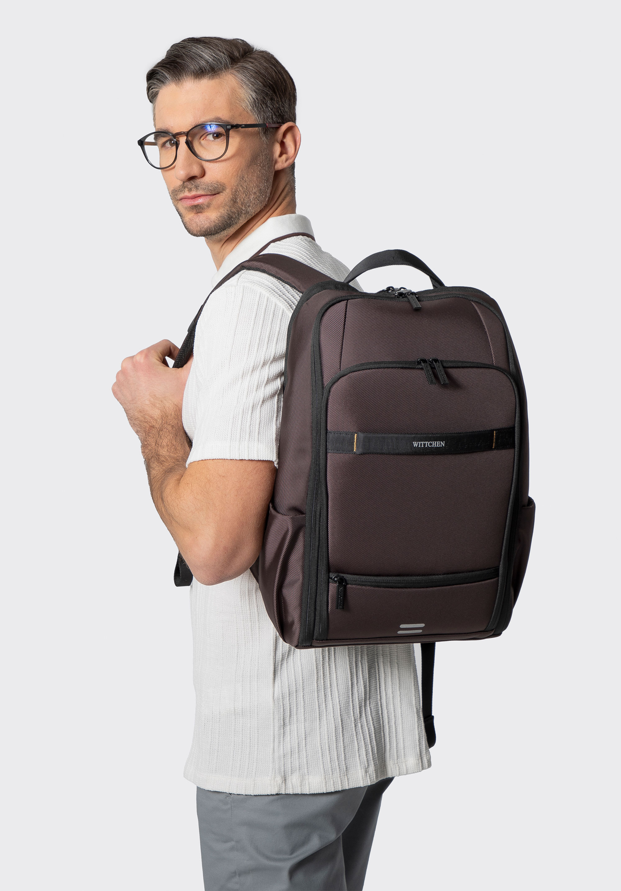 Többcélú hátizsák 17"-os laptop rekesszel, barna, 102-3P-809-4, Fénykép 1