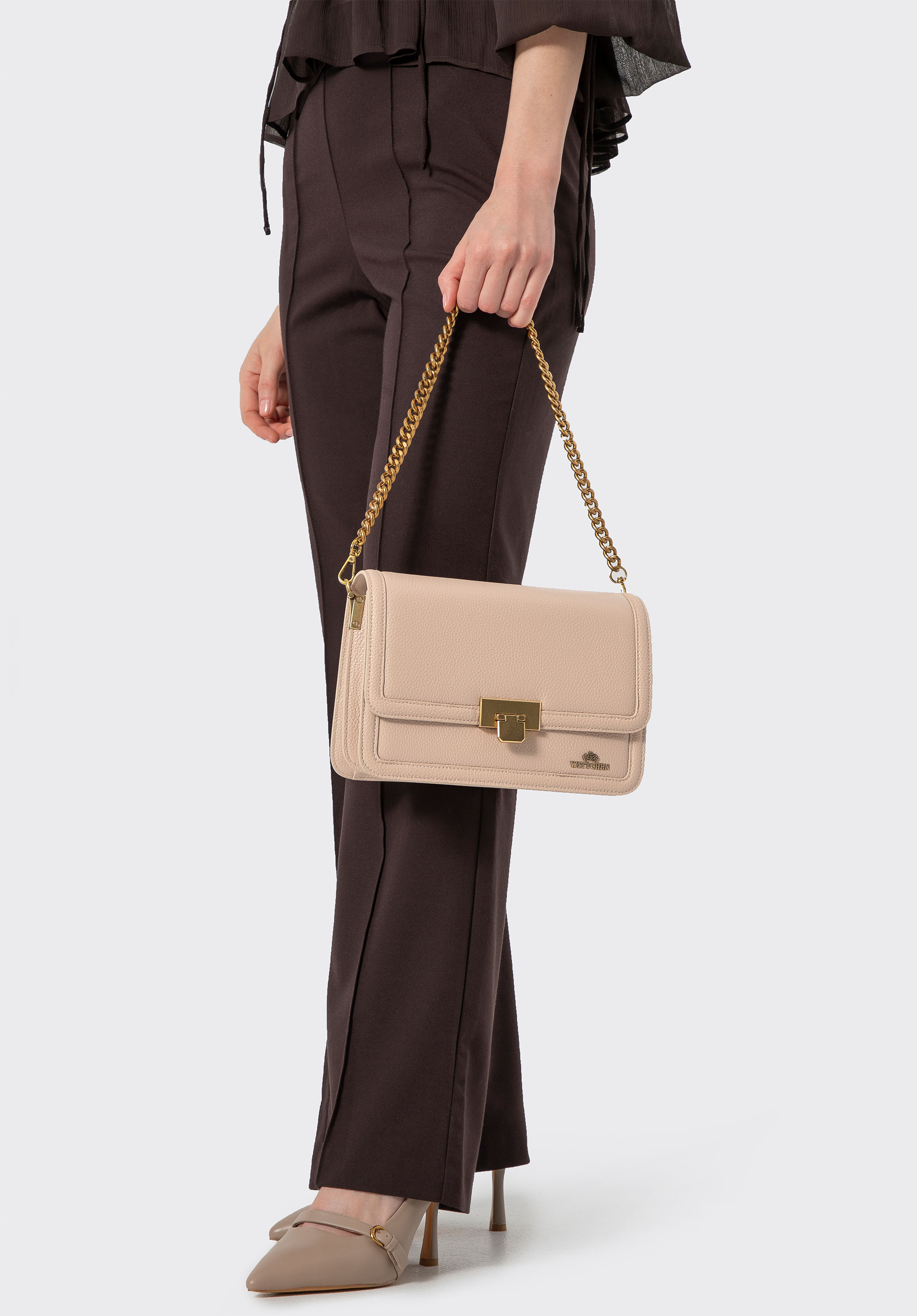 Crossbody-Tasche aus Leder mit Kette, beige, 100-4E-206-9, Bild 1