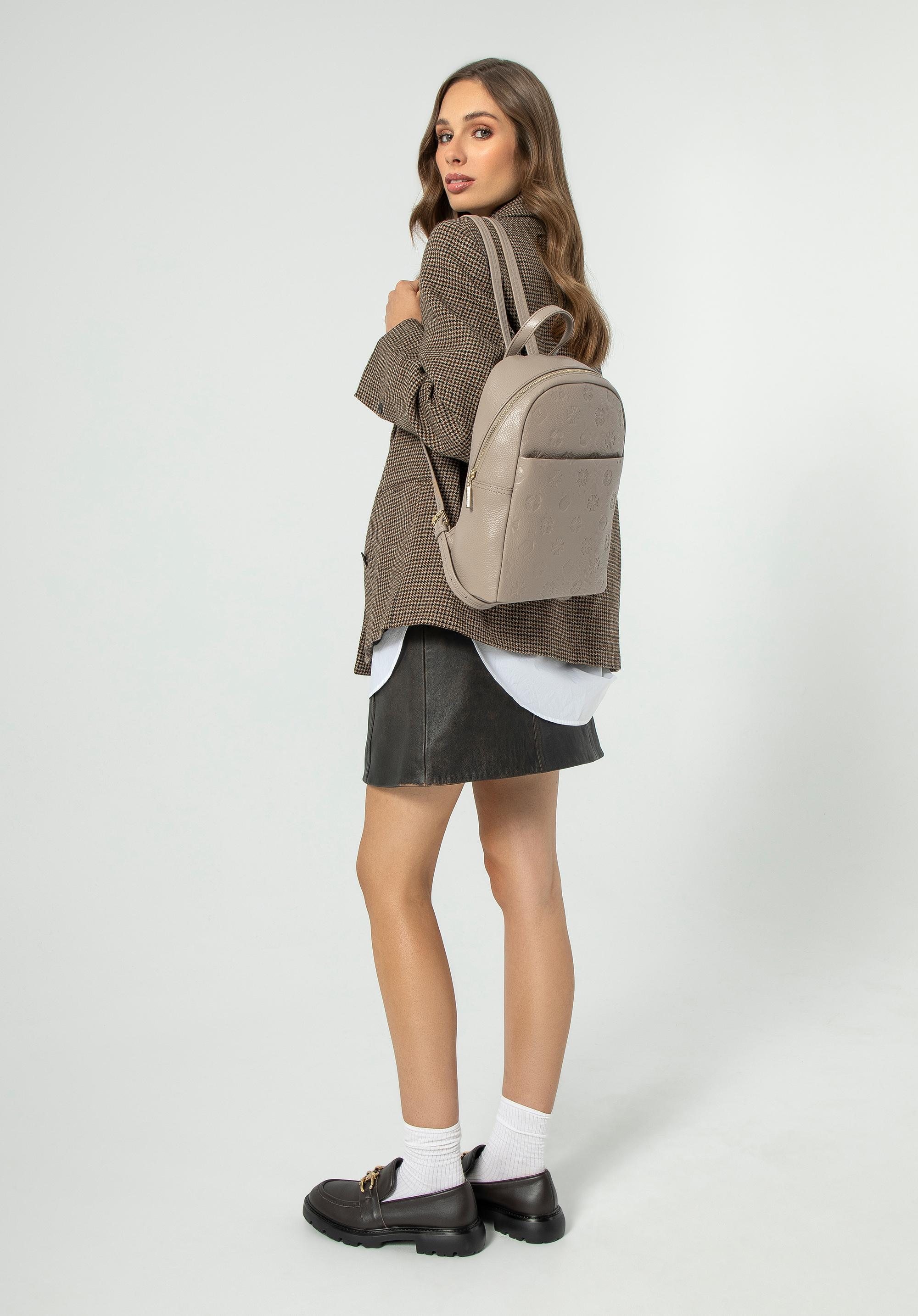 Damen-Lederrucksack mit Monogramm, beige, 99-4E-614-99, Bild 1