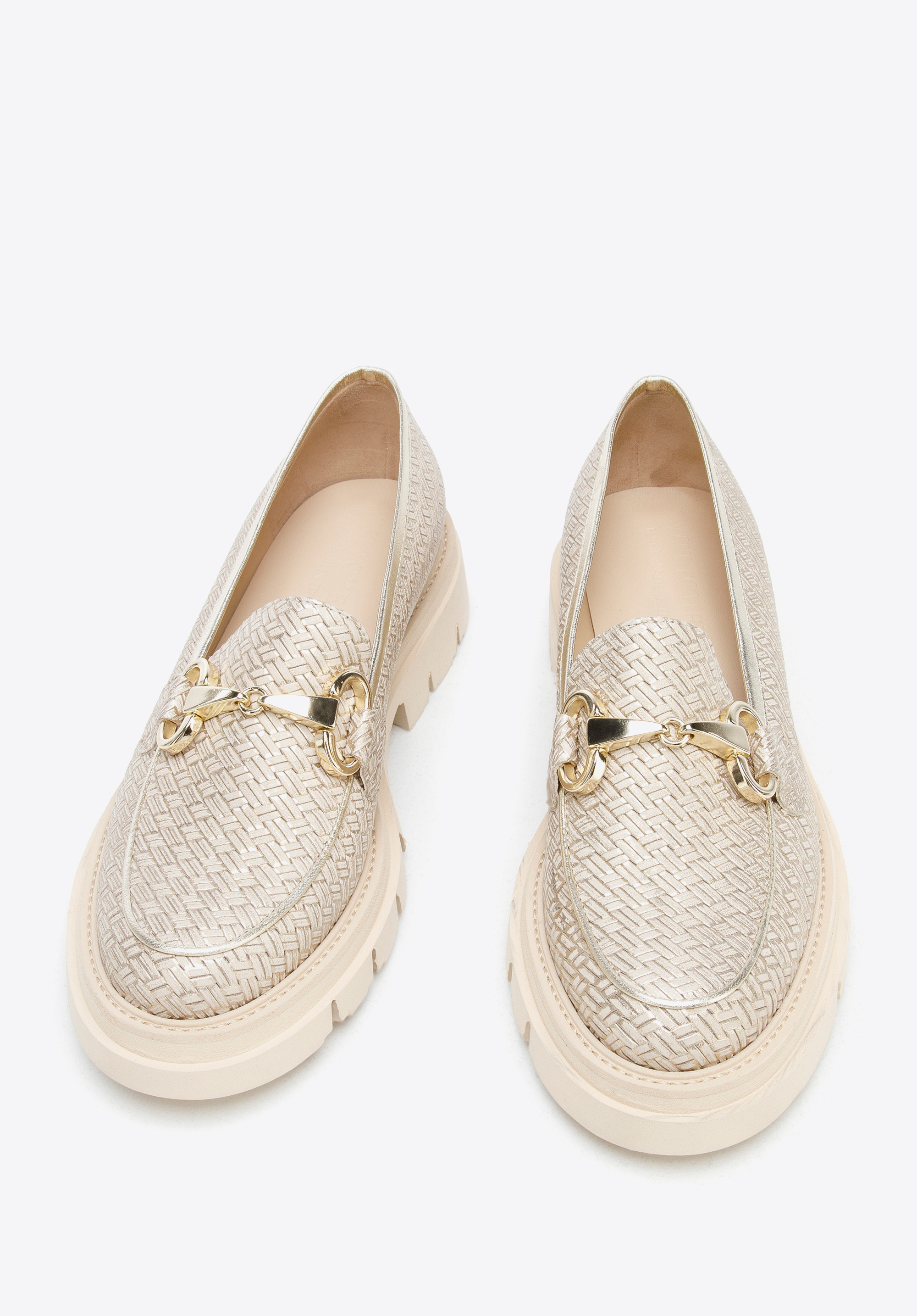 Mokassins für Damen aus glänzendem Leder mit Schnalle, beige-gold, 96-D-103-9-39, Bild 1