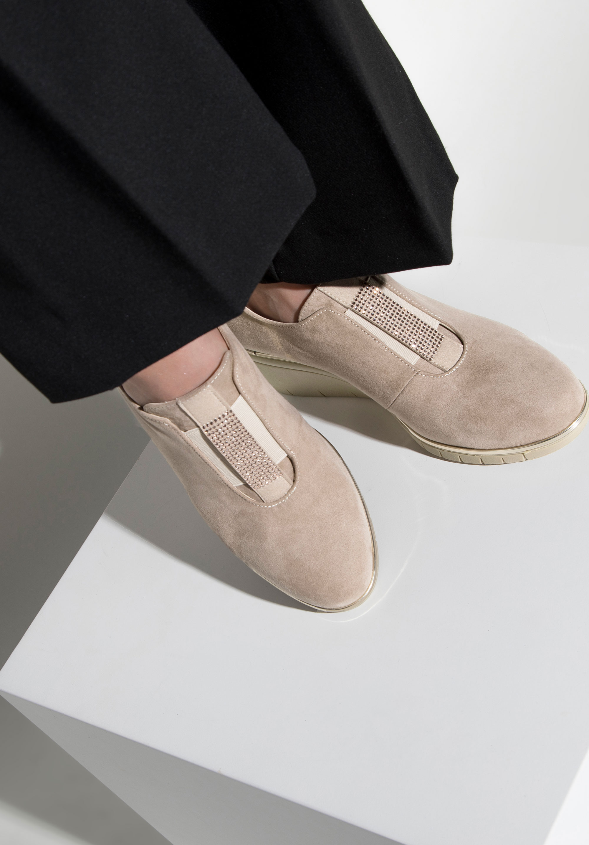 Halbschuhe für Damen mit Keilabsatz