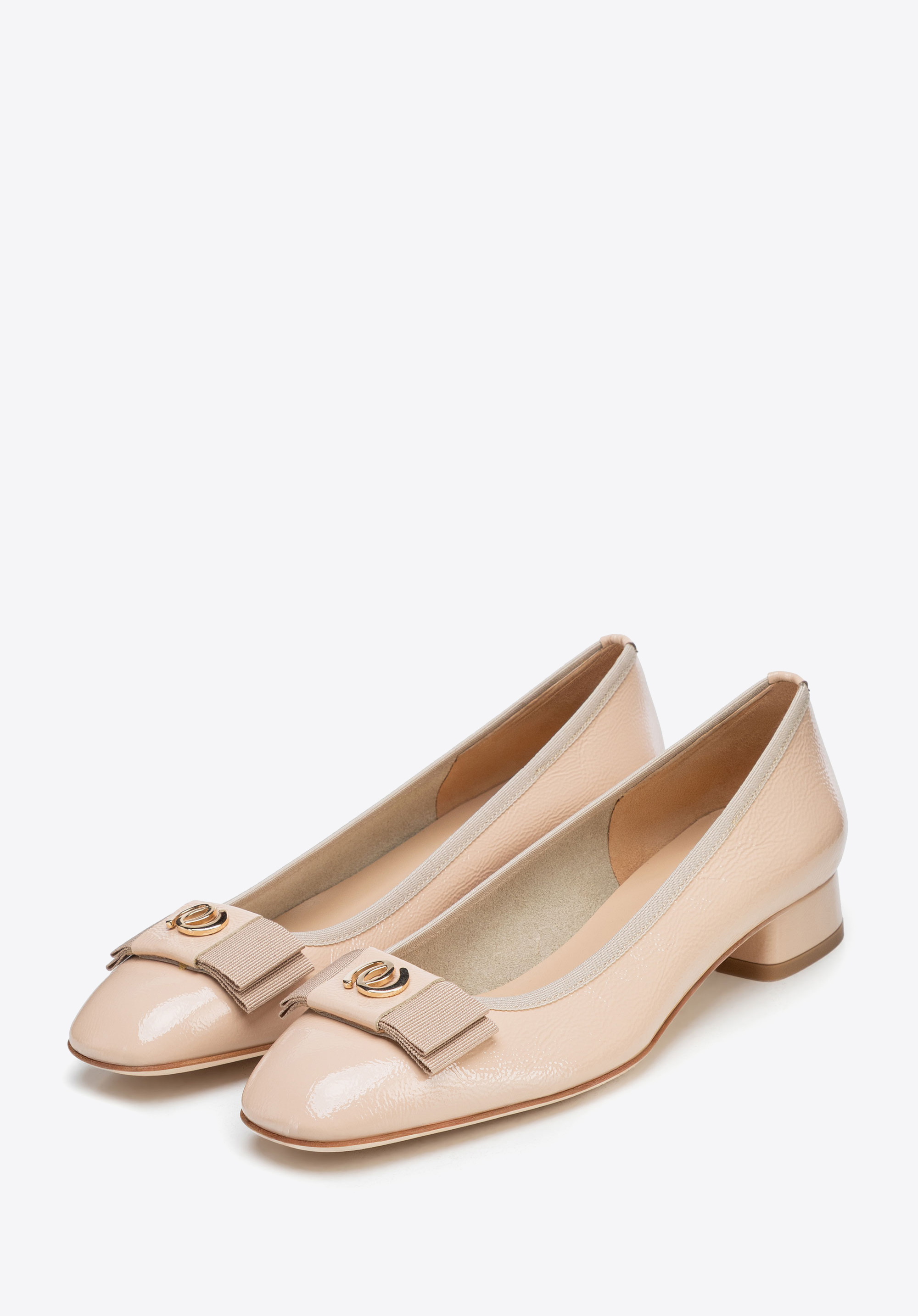 Lackleder-Pumps mit niedrigem Blockabsatz, beige, 102-D-103-0-37, Bild 1