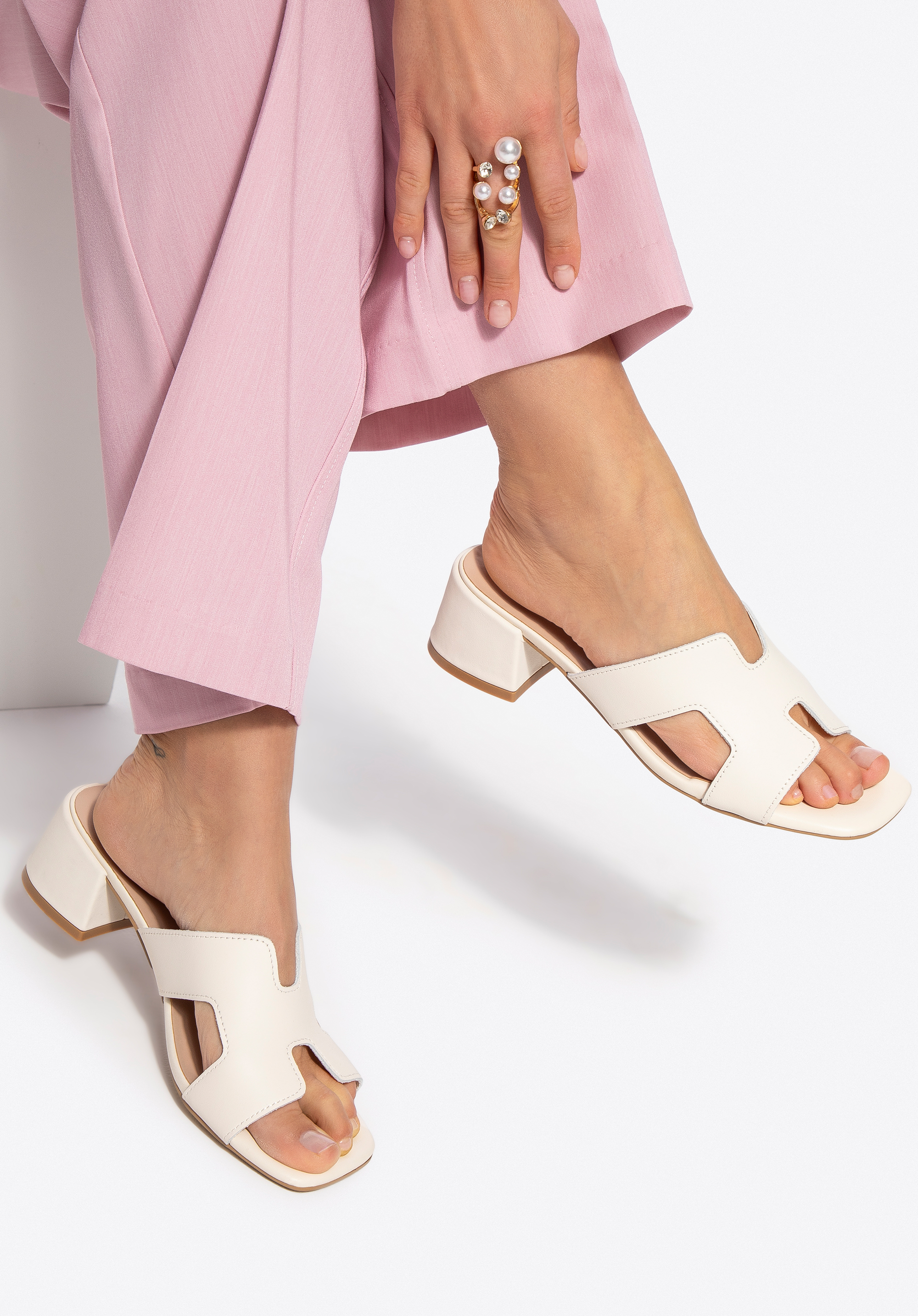 Ledersandalen mit H-Ausschnitt, beige, 100-D-850-9-40, Bild 1