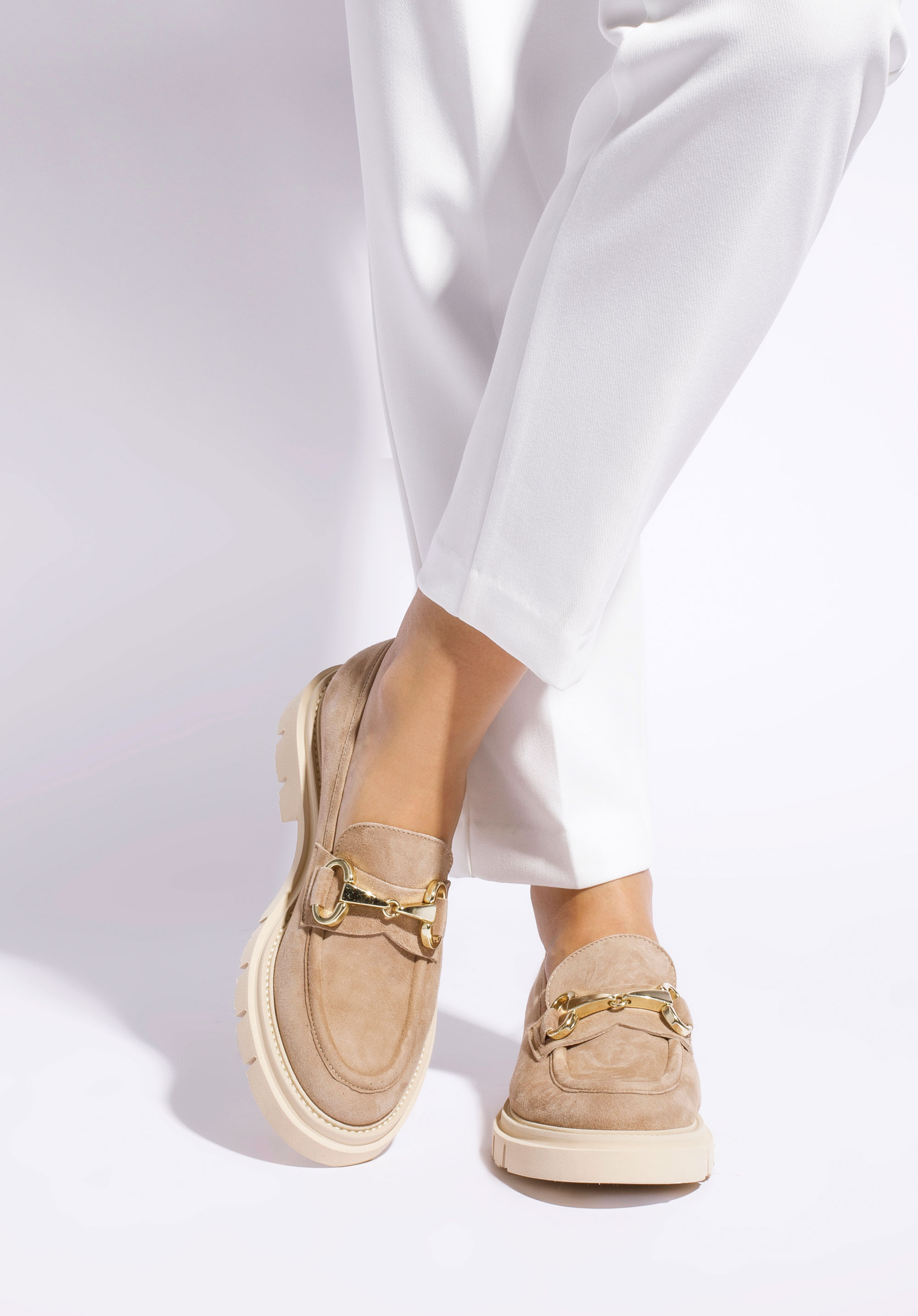 Mokassins aus Wildleder mit Schnalle und Platenau, beige, 94-D-100-9-39_5, Bild 1