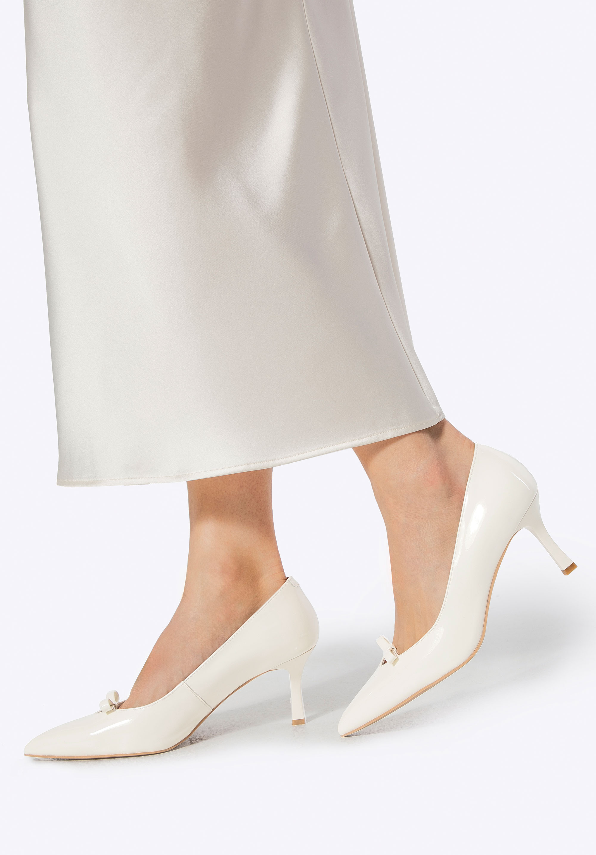 Damen Pumps aus Lackleder, beige, 100-D-506-9-35, Bild 1