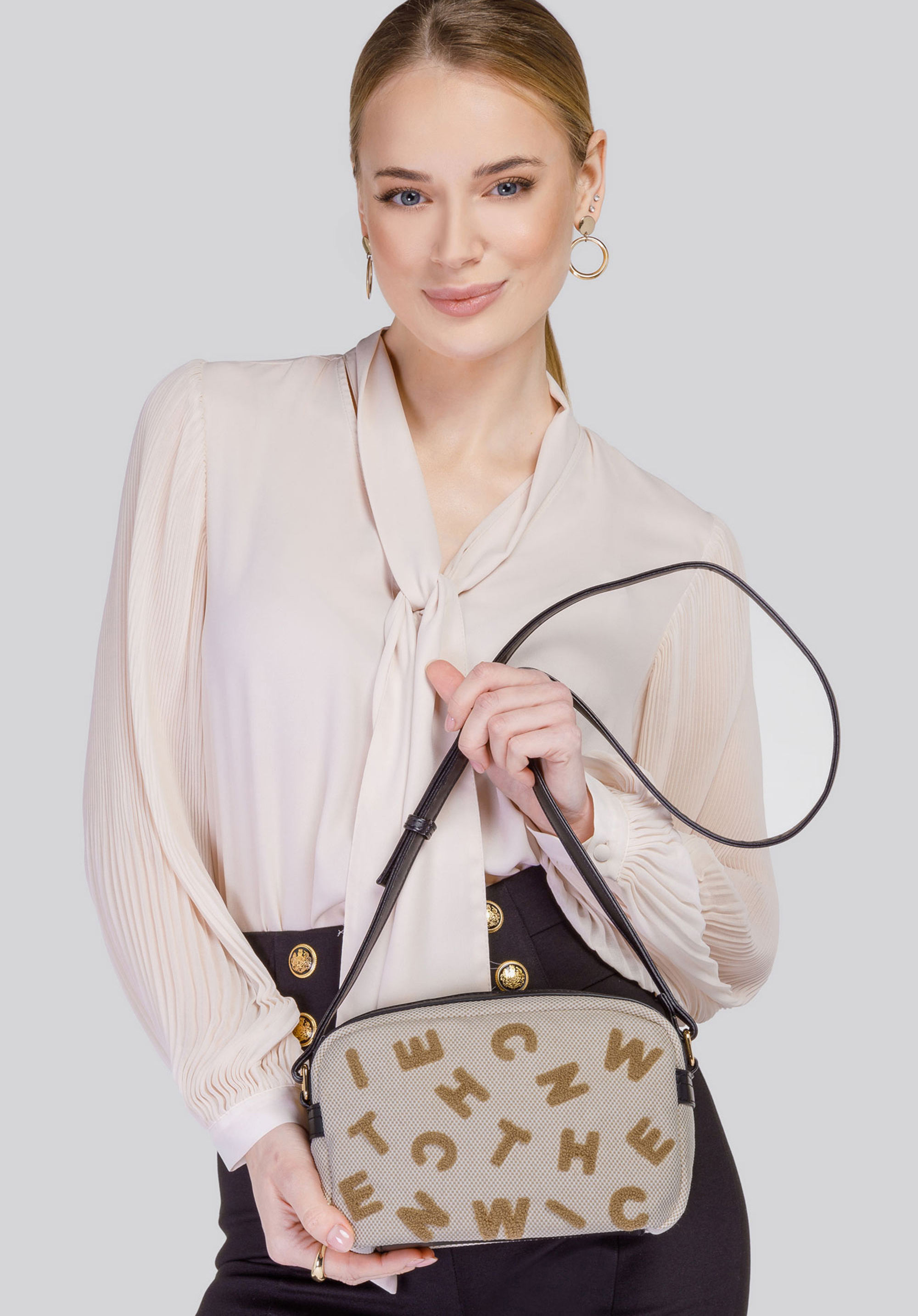 Damen-Umhängetasche aus Leinen mit Buchstaben, beige-schwarz, 94-4Y-513-9, Bild 1