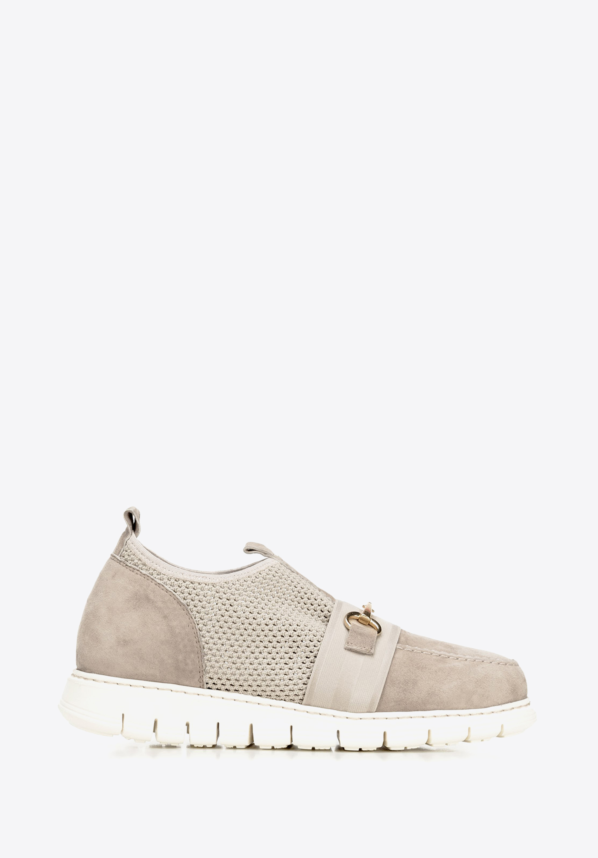 SNEAKER