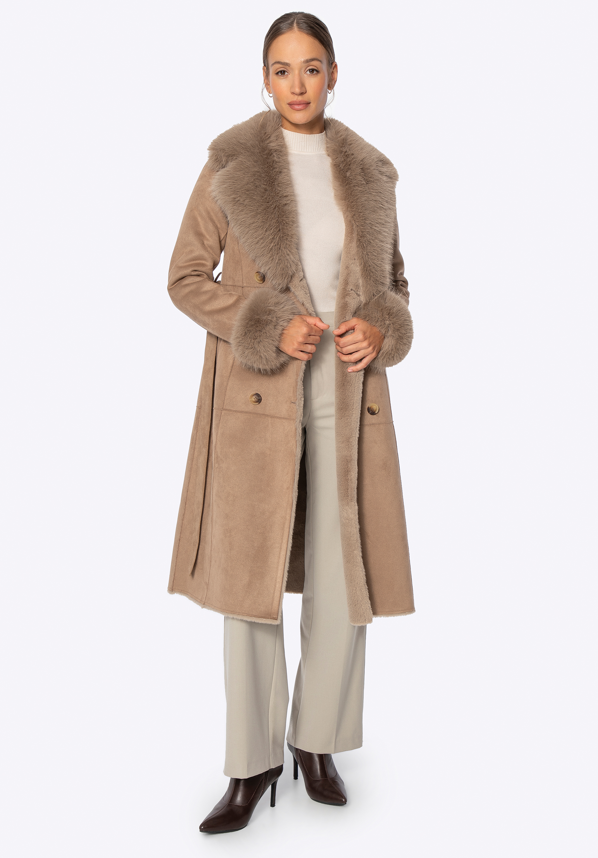 Zweireihiger Damenmantel mit Kunstpelzkragen, beige, 101-9W-001-9-L, Bild 1