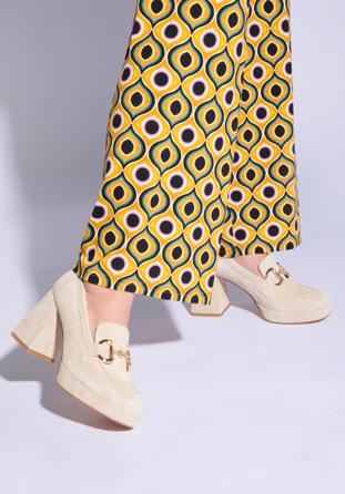 Pantofi cu platformă din piele de căprioară, cu detalii cu cataramă, bej deschis, 96-D-509-9-38, Fotografie 1
