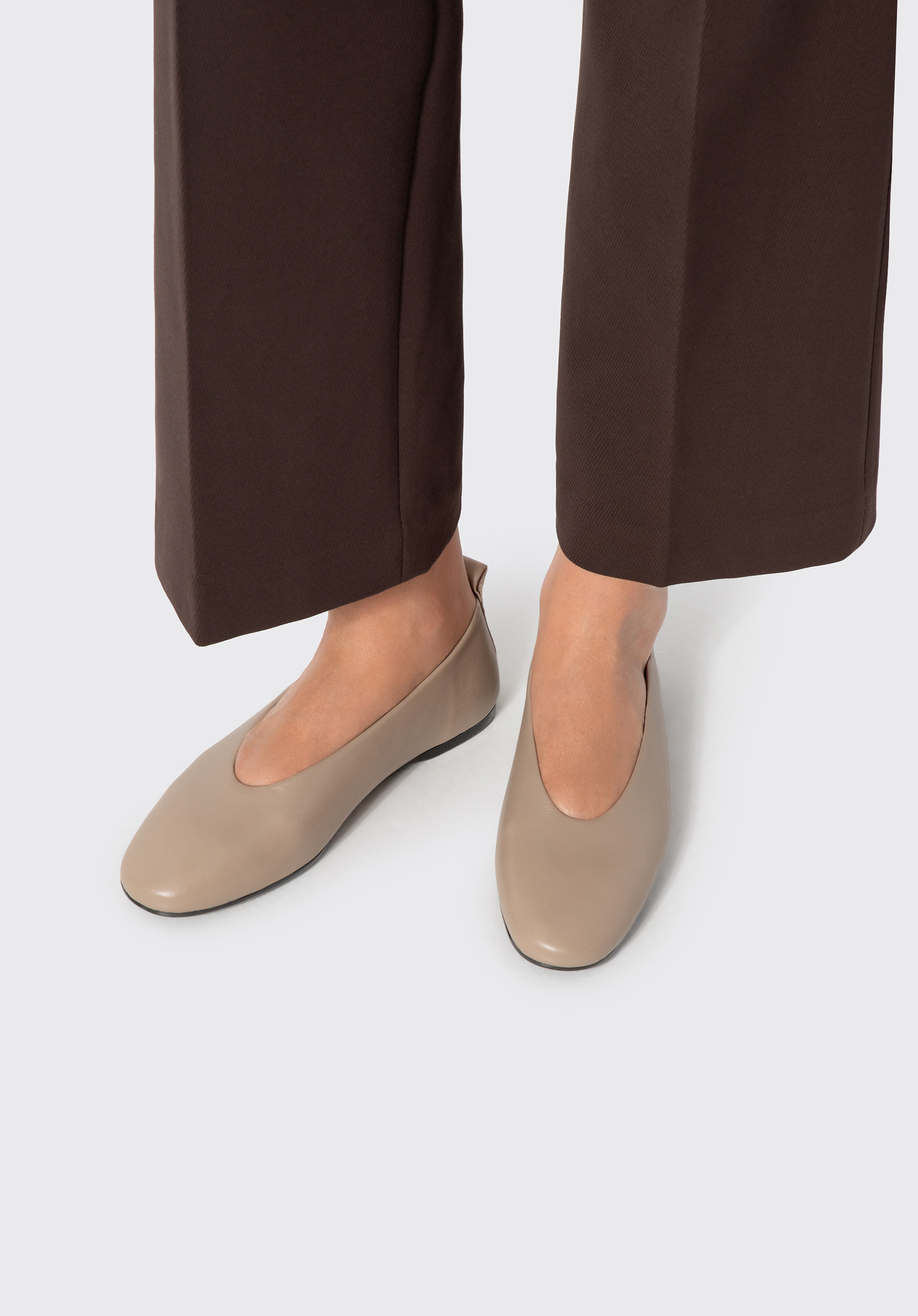 Класичні жіночі шкіряні балетки, бежевий, 103-D-250-9-37, Фото 1