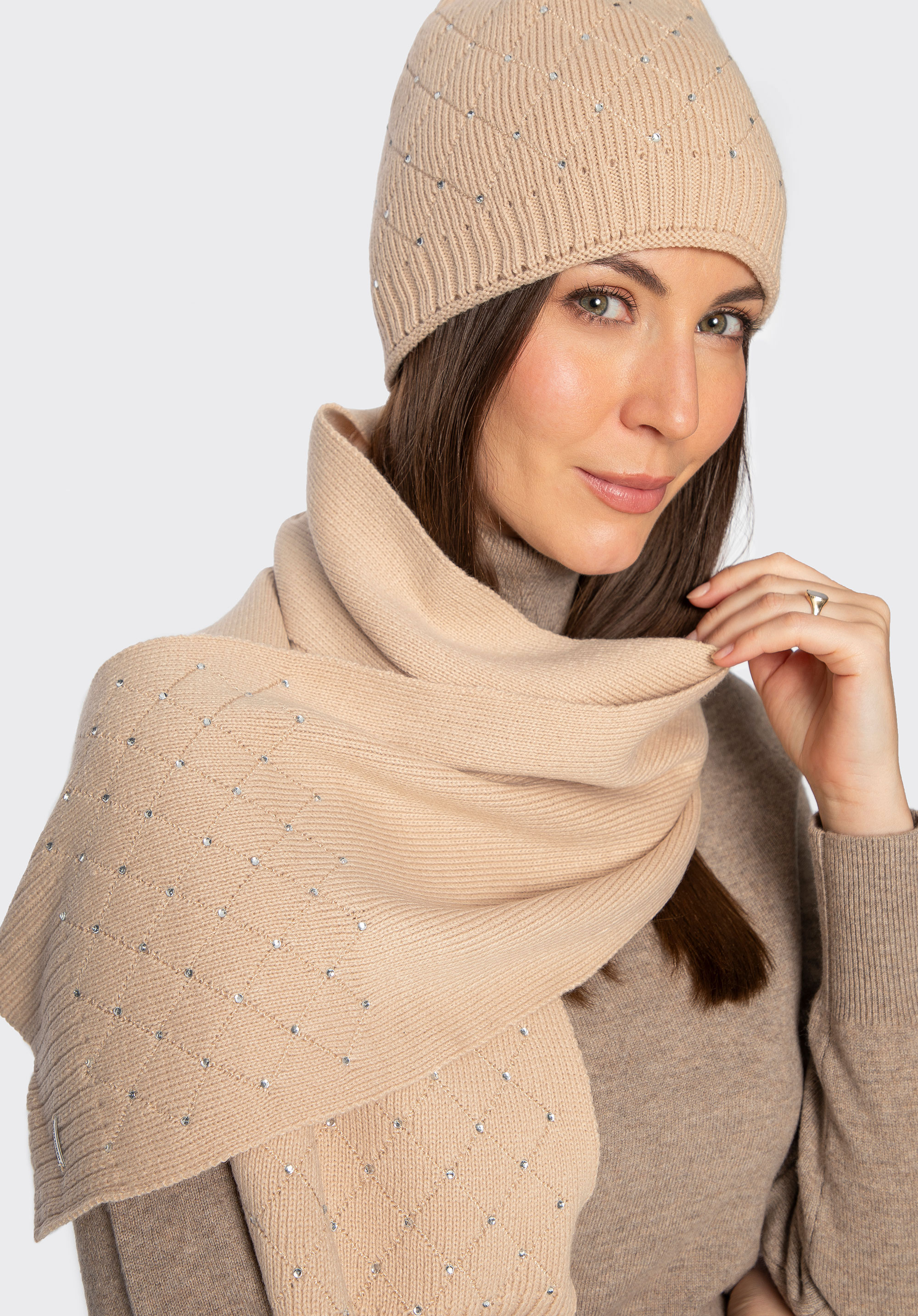 Жіночий шарф з декоративними стразами, бежевий, 101-7F-001-9, Фото 1