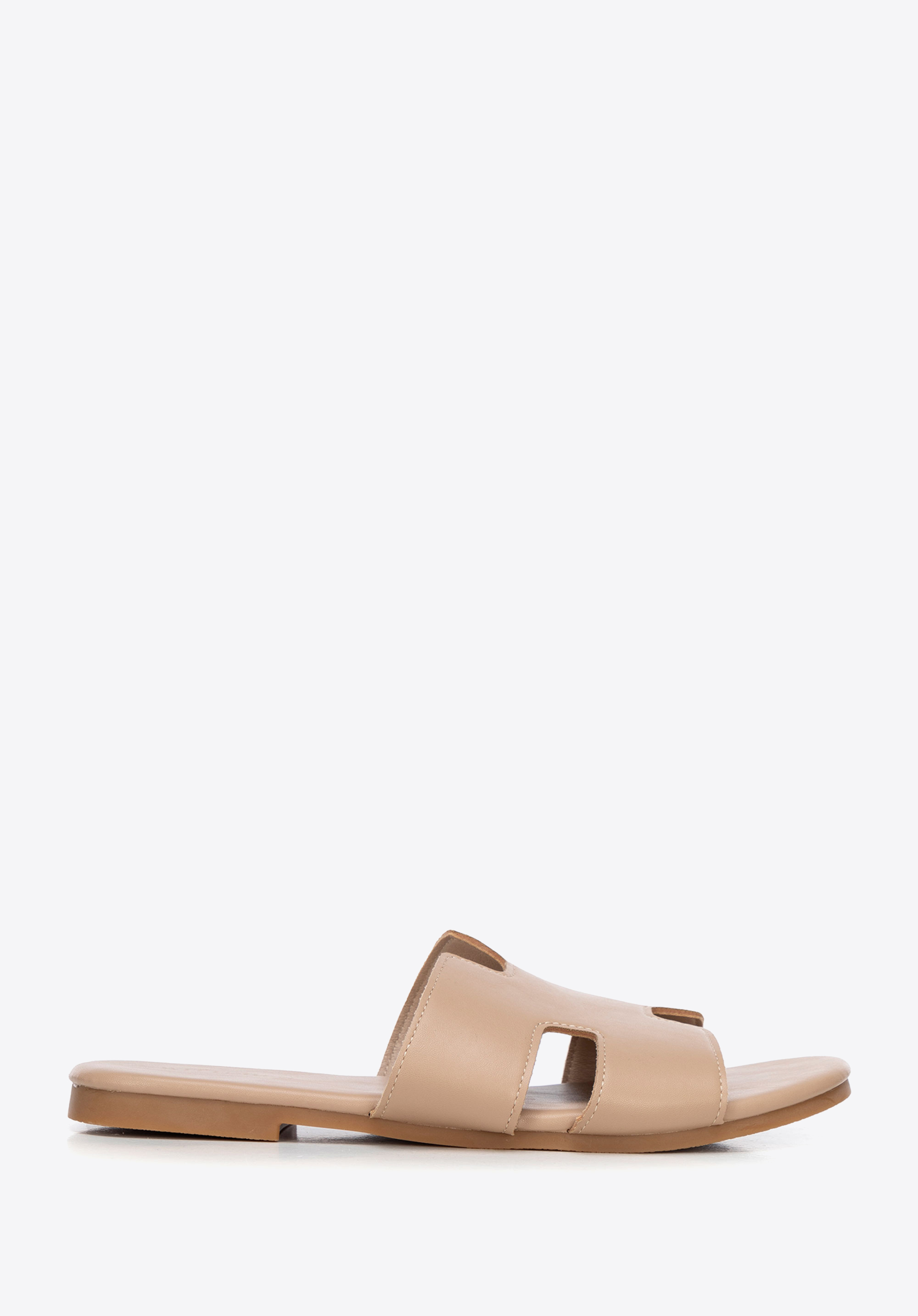 Dámske kožené sandále s výrezom „H“.