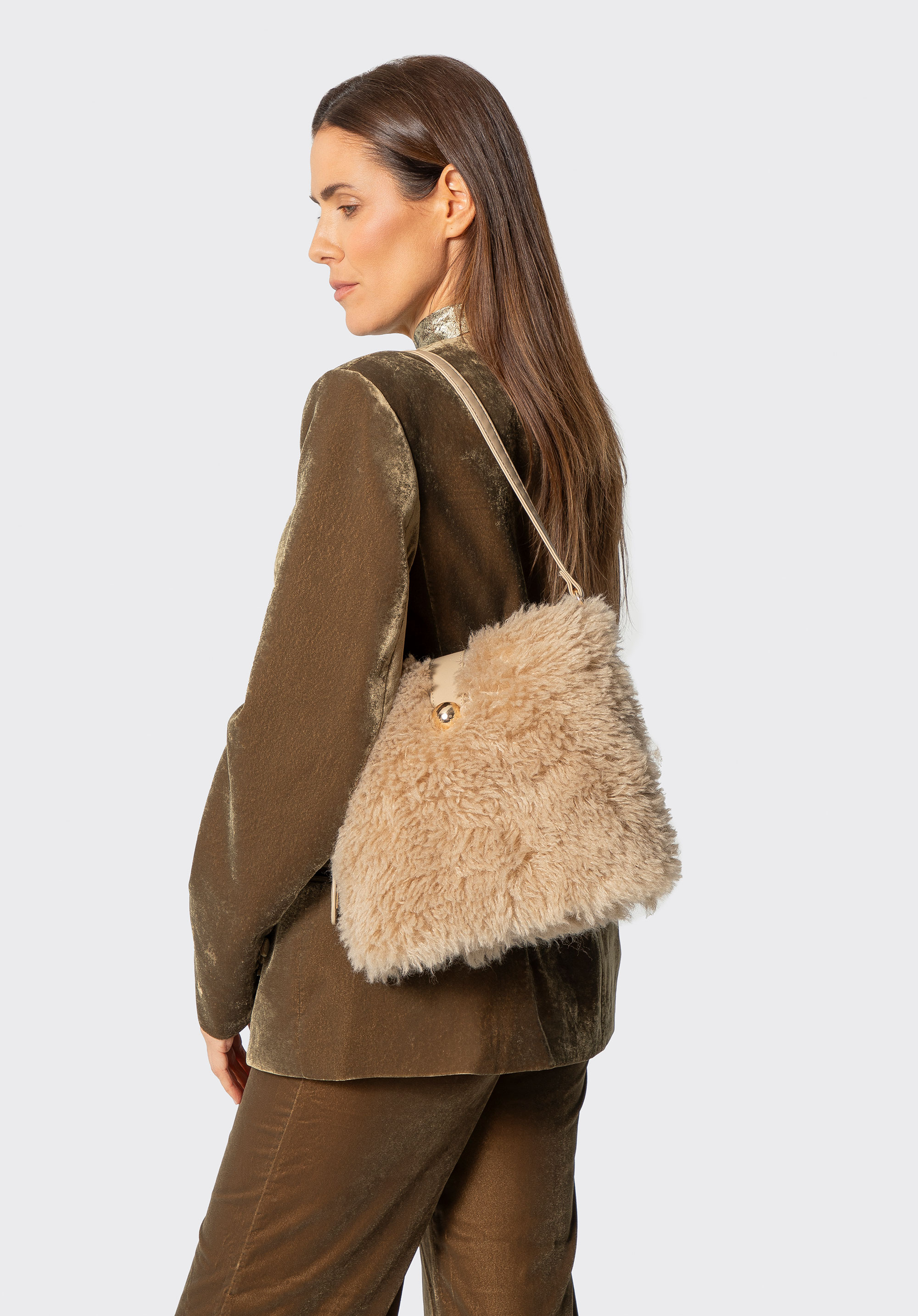 Malá hobo taška z umělé kožešiny, béžová, 101-4Y-439-9, Obrázek 1