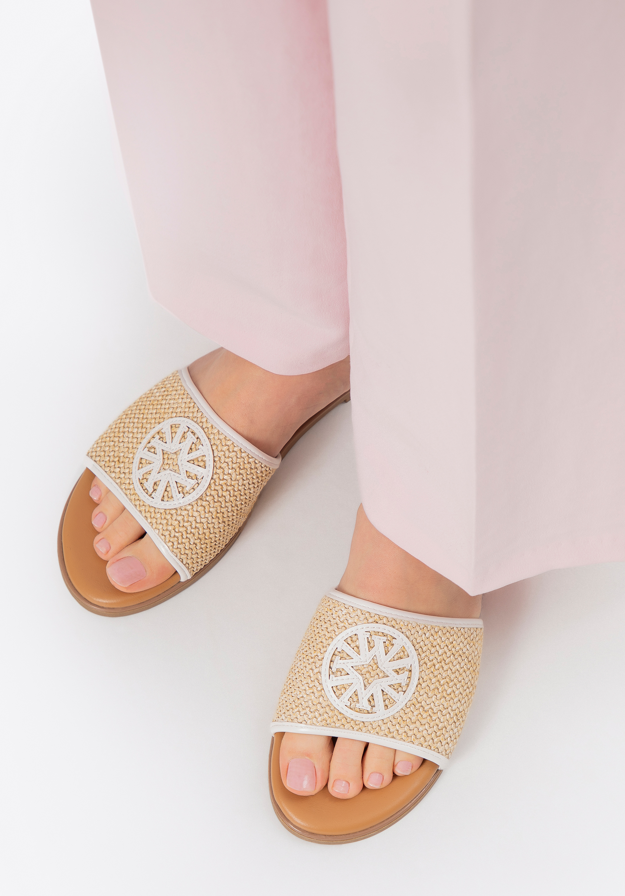 Dámske tkané sandále s klzným systémom z umelej kože, béžovo-biela, 100-DP-200-0-36, Obrázok 1