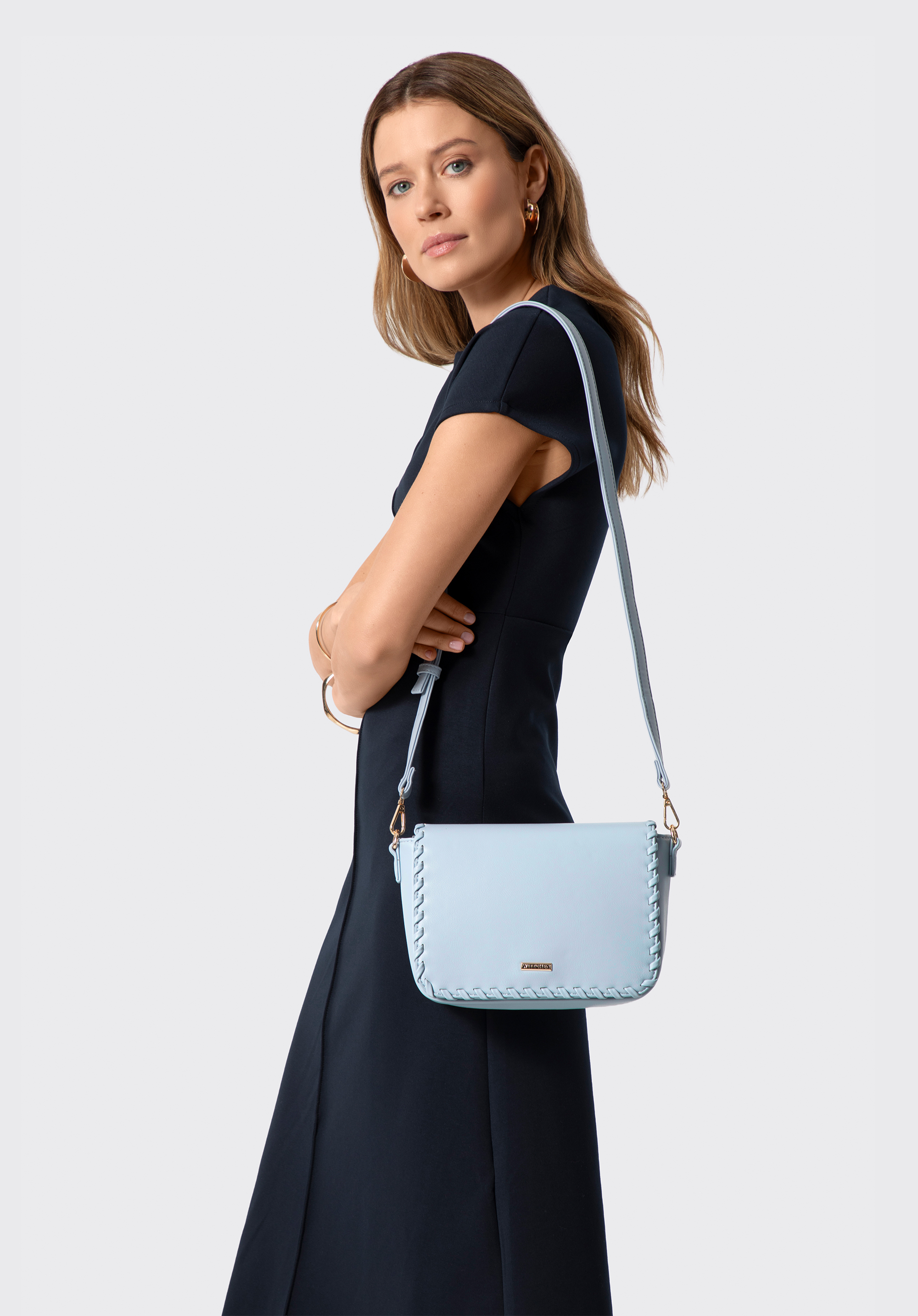 Damen-Crossbody mit beschnittener Klappe, blau, 100-4Y-235-N, Bild 1