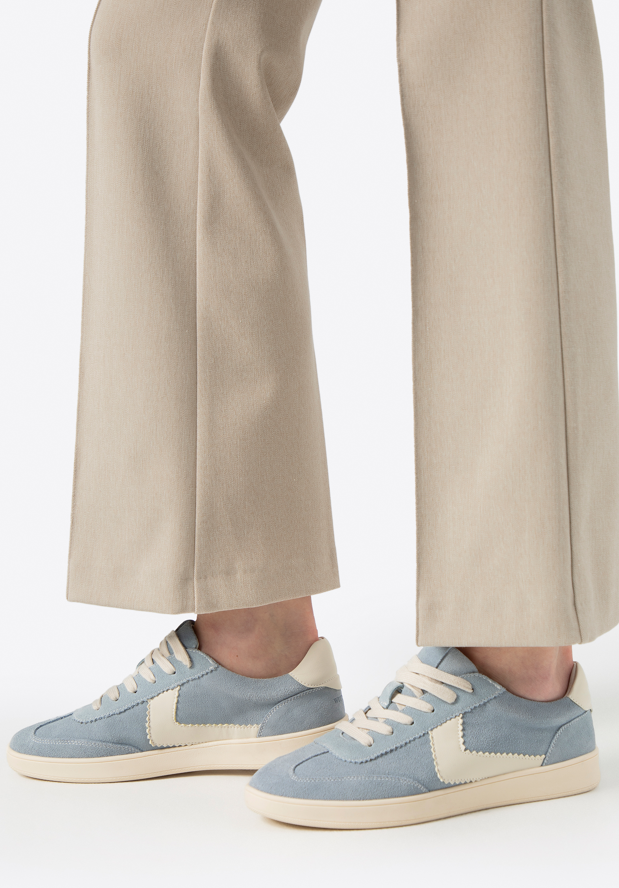Wildleder-Sneaker mit Kunstledereinsätzen, blau, 100-D-350-7-41, Bild 1