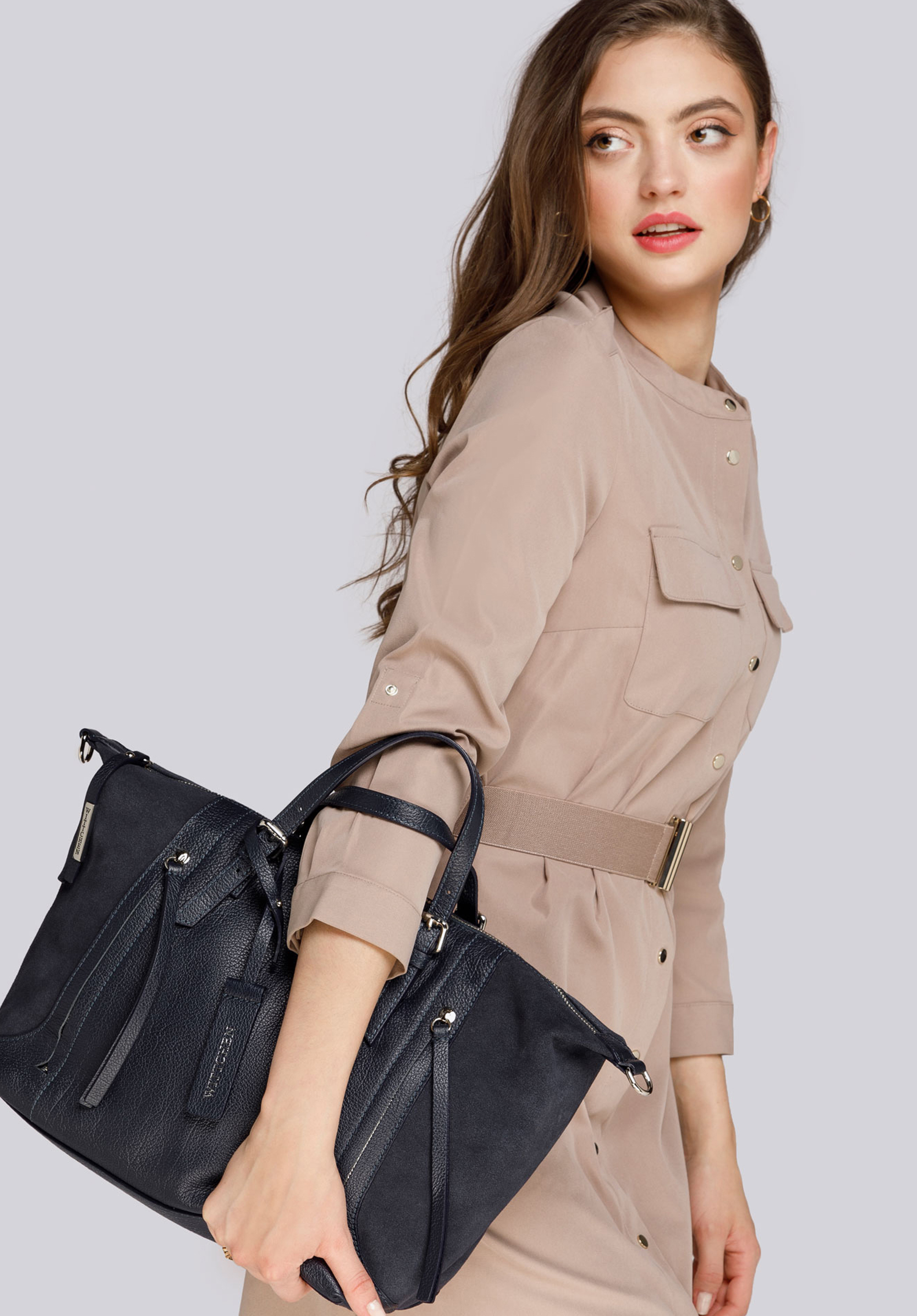 Geanta shopper realizată din doua tipuri de piele, bleumarin, 90-4E-007-7, Fotografie 1