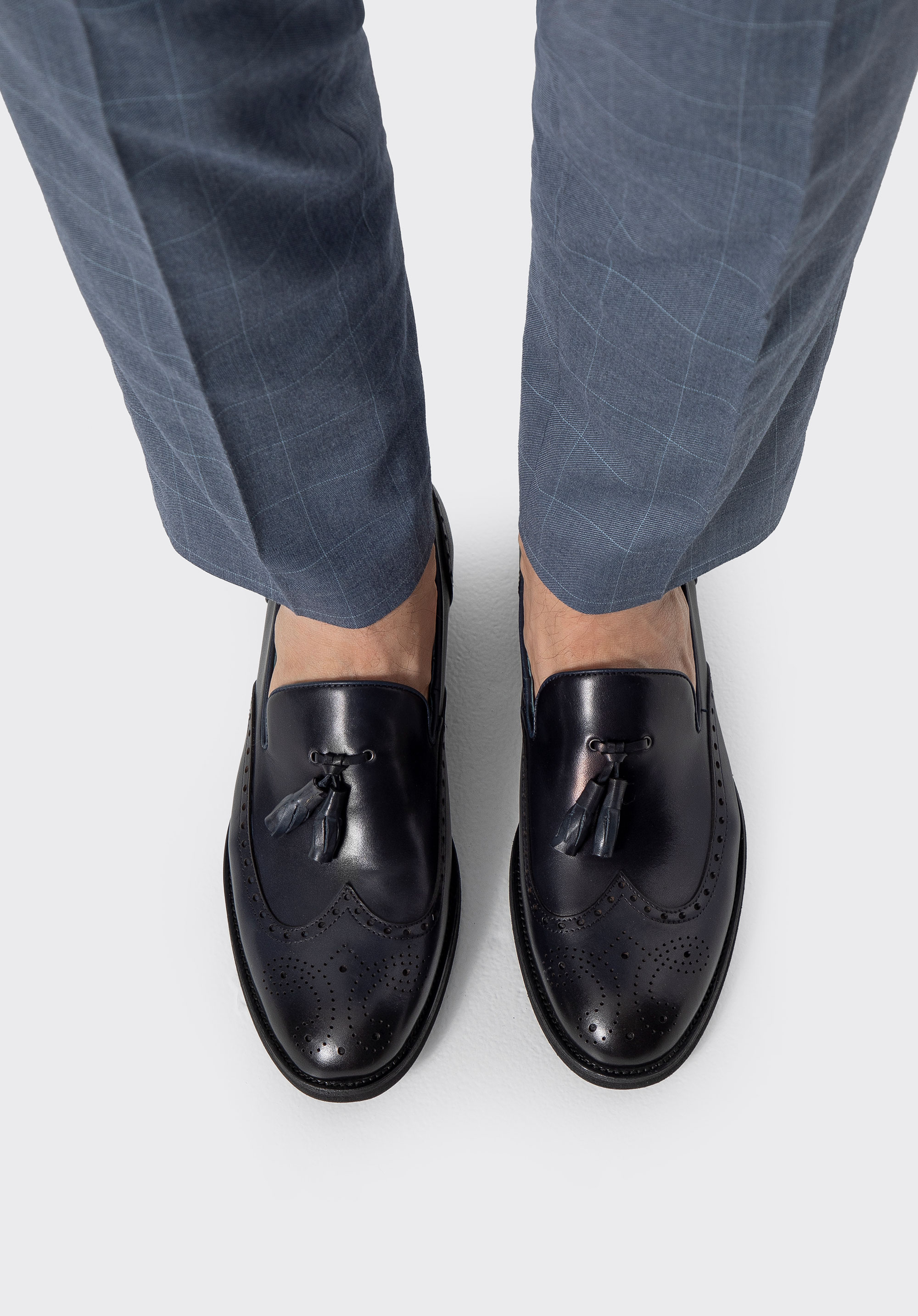 Mocasini bărbătești din piele cu perforații albastru-marin