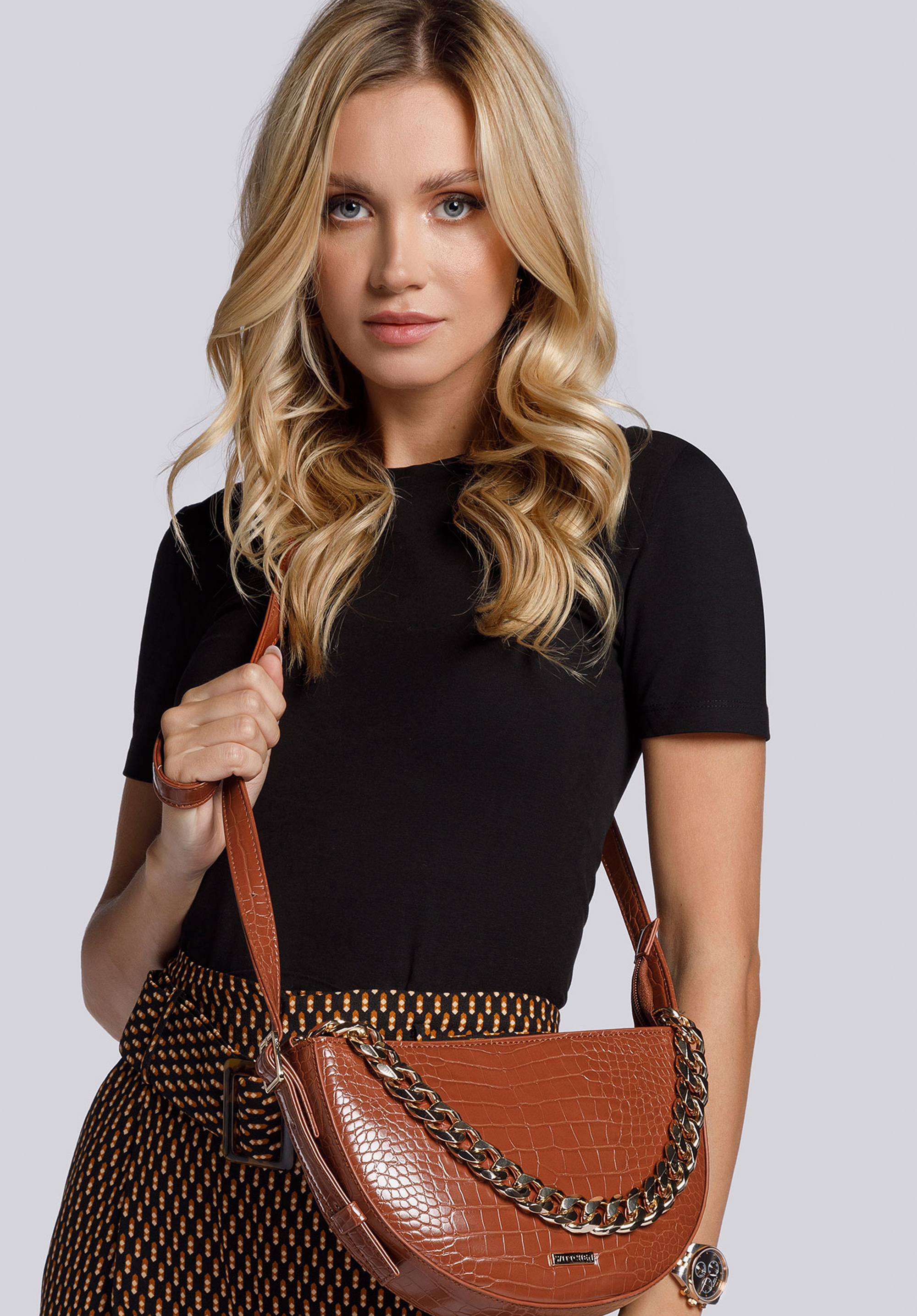 Crossbody Damentasche mit goldener Kette, braun, 93-4Y-534-5, Bild 1
