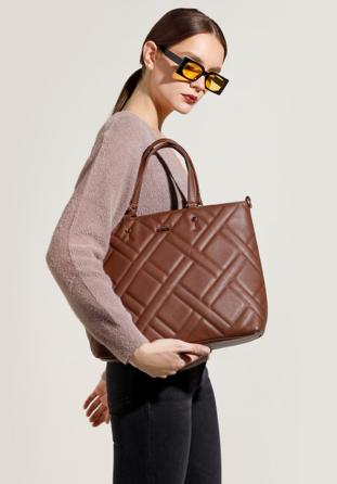 Shopper-Tasche mit geometrisch gesteppter Vorderseite, braun, 95-4Y-503-4, Bild 1