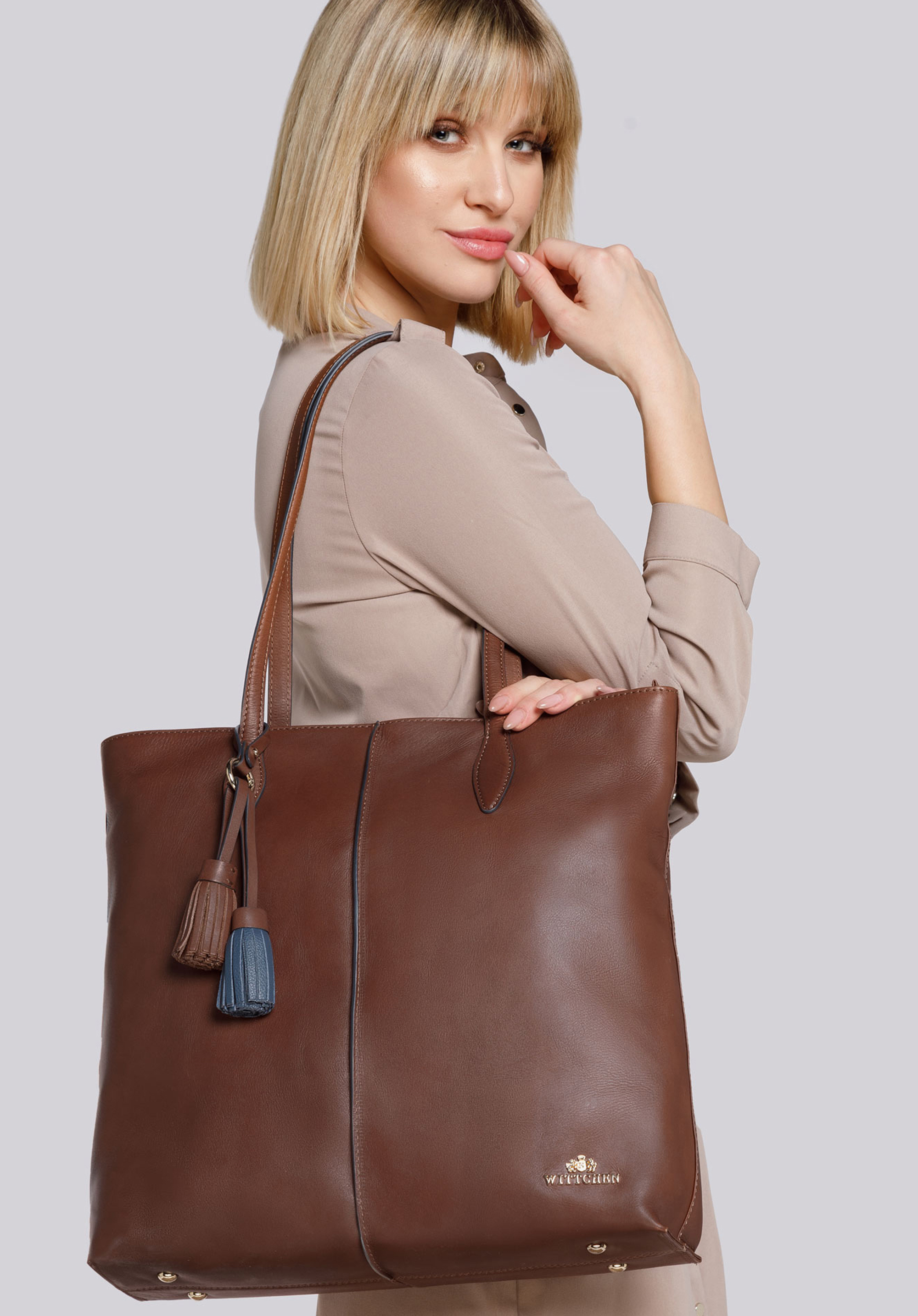 Shopper-Tasche mit zweifarbigen Quasten