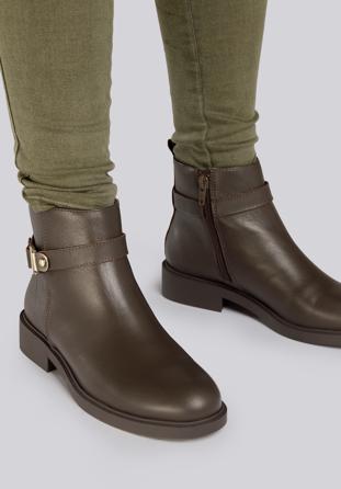 Stiefelette aus Leder mit Riemen und Schnalle