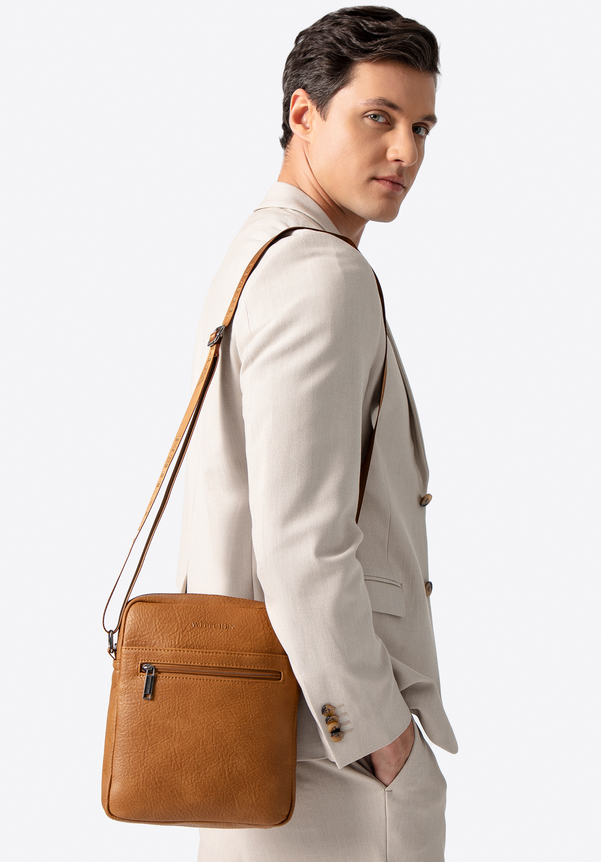 Umhängetasche aus Öko-Leder, braun, 100-4P-914-5, Bild 1