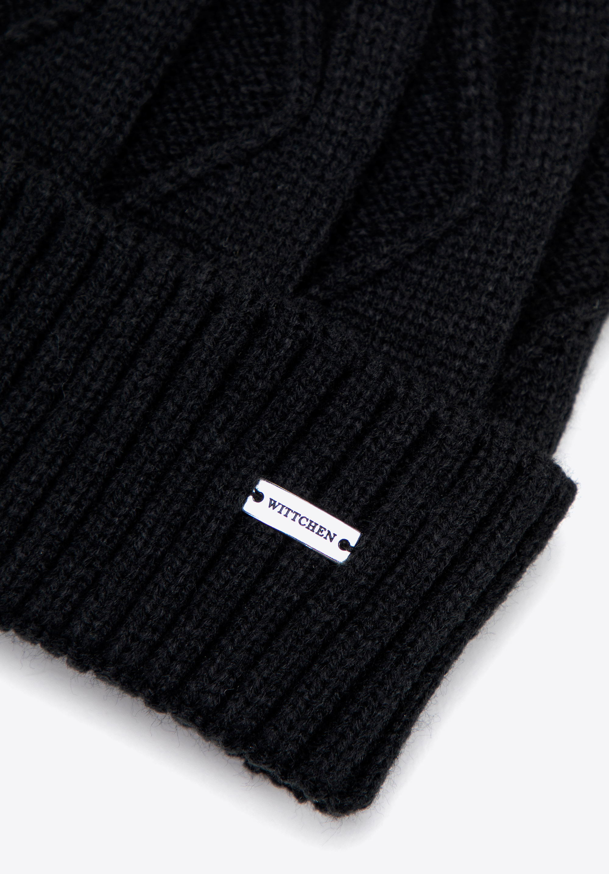 Dámská pletená čepice s kontrastním bambulem, černá, 101-HF-005-1, Obrázek 1