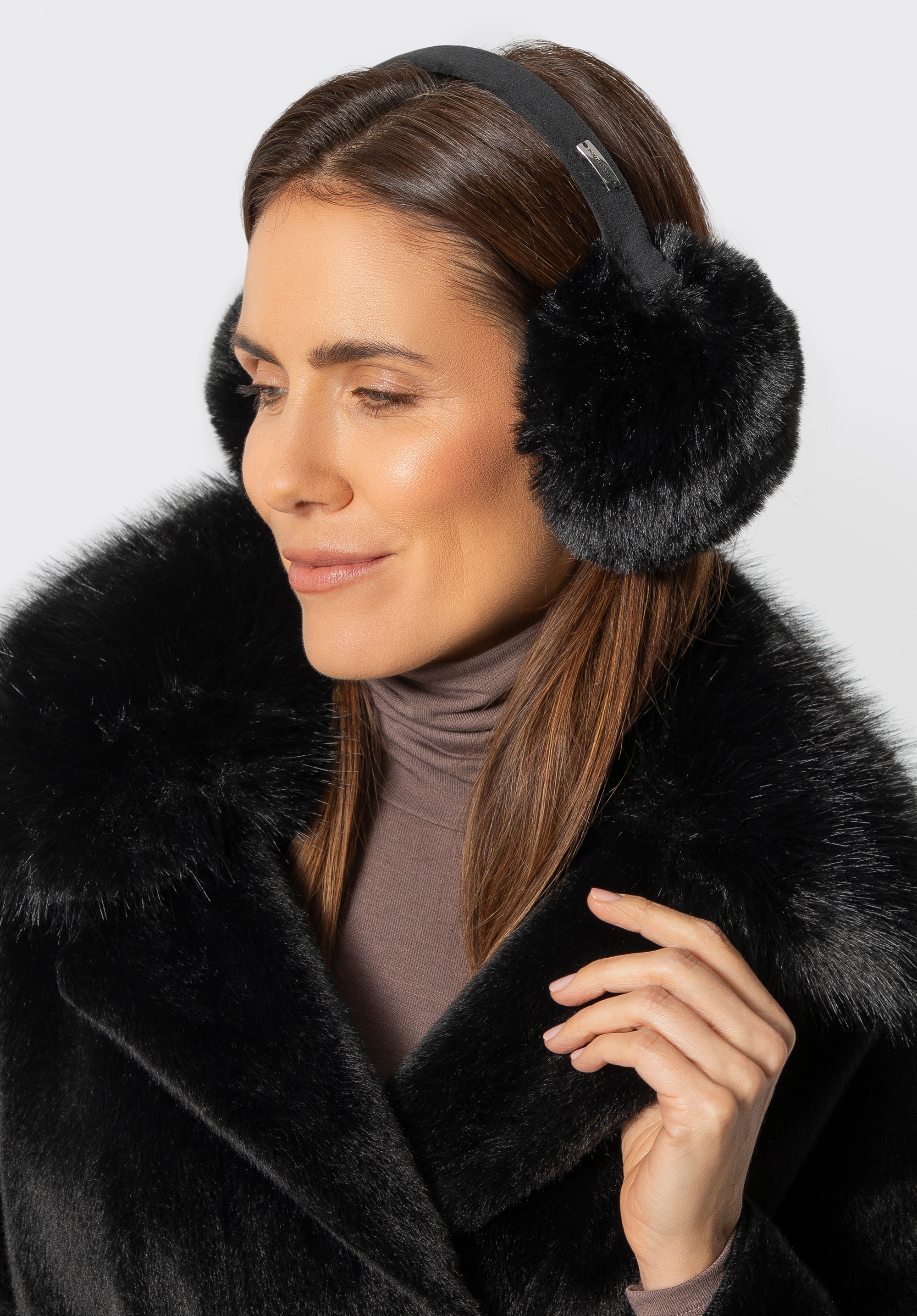 Dámské náušníky z umělé kožešiny, černá, 101-HF-018-1, Obrázek 1