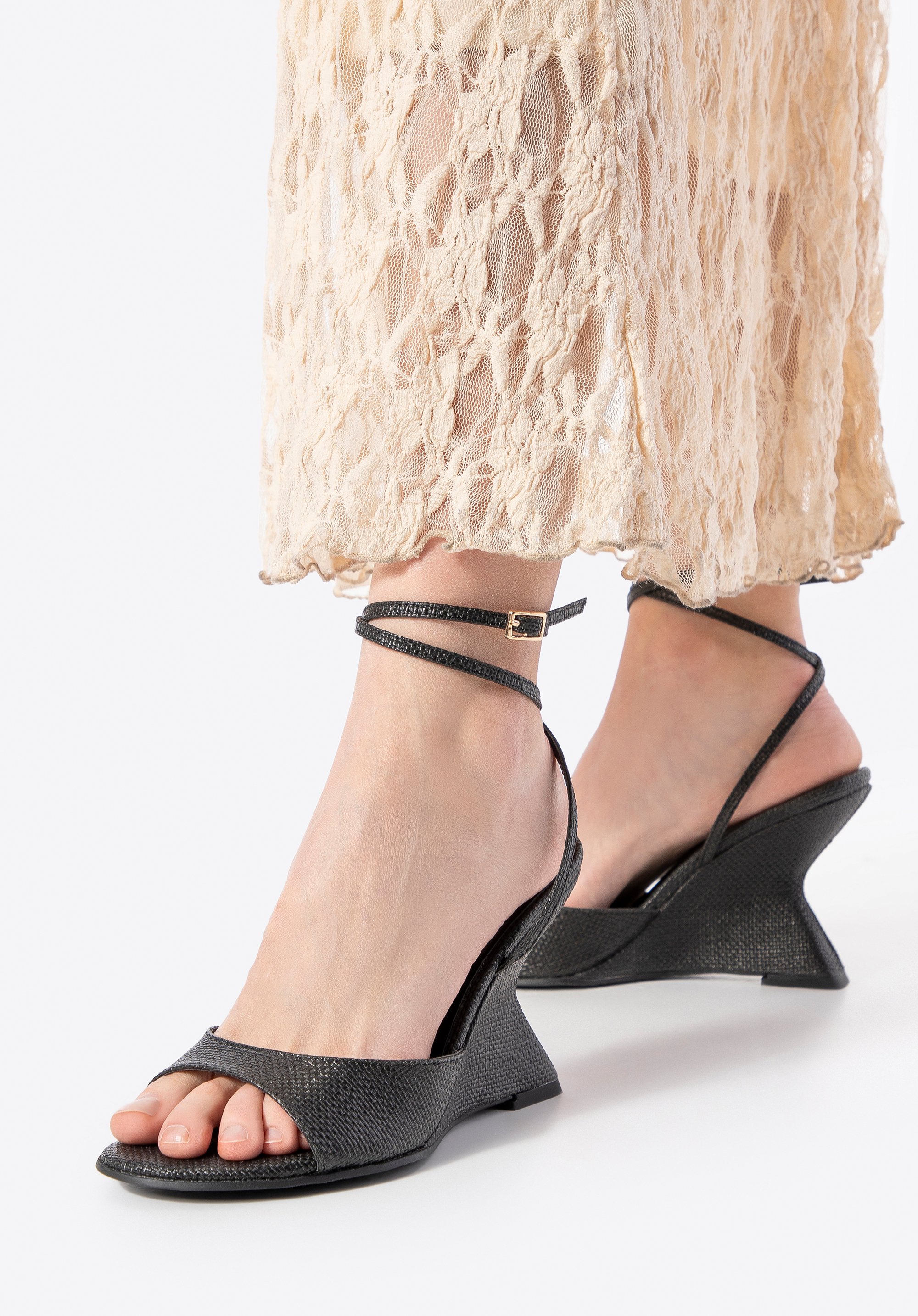 Dámské sandály na klínku z ekologické kůže, černá, 100-DP-602-1-41, Obrázek 1