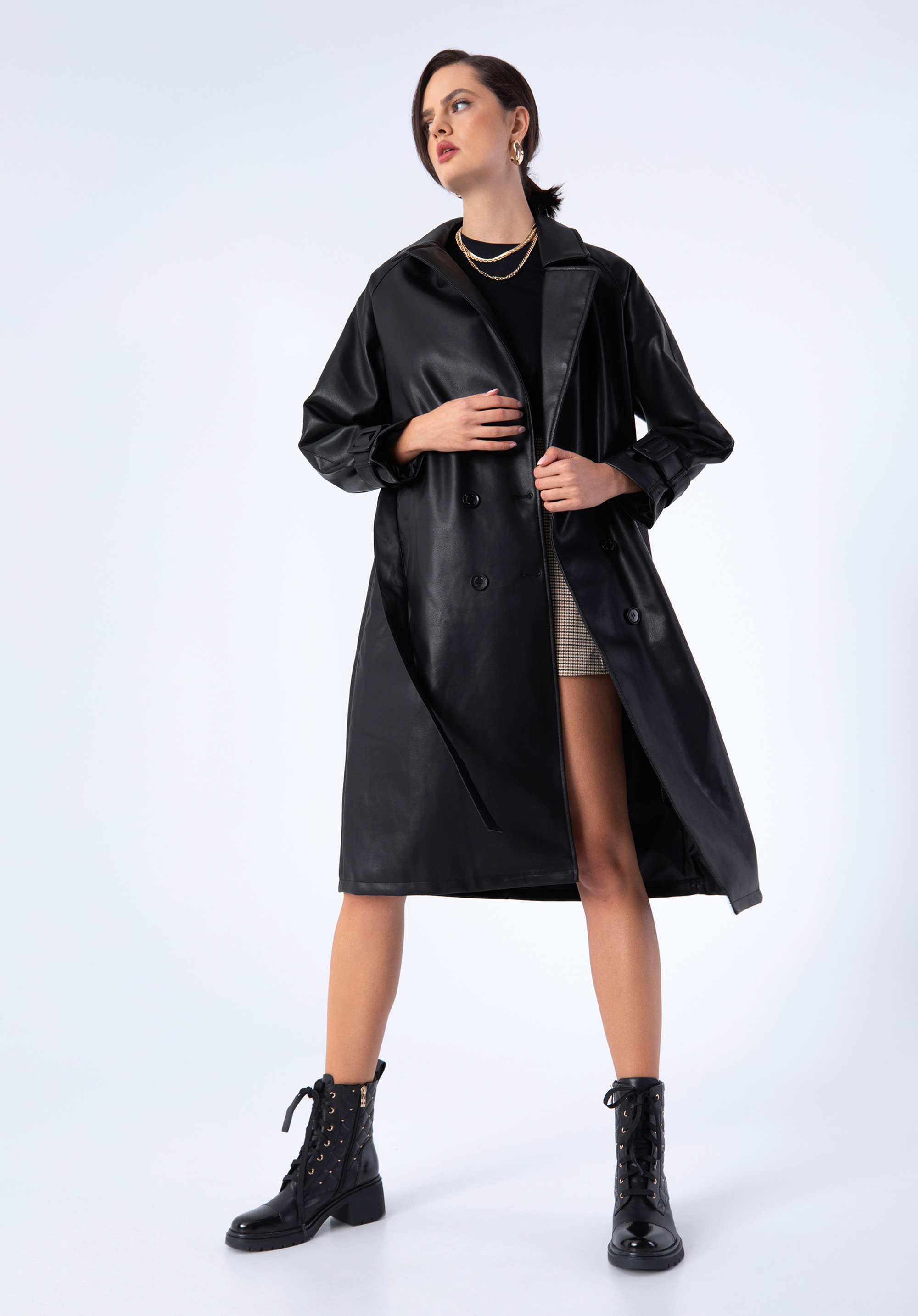 Dámský dvouřadý kabát z ekologické kůže s páskem, černá, 97-9P-100-1-XL, Obrázek 1