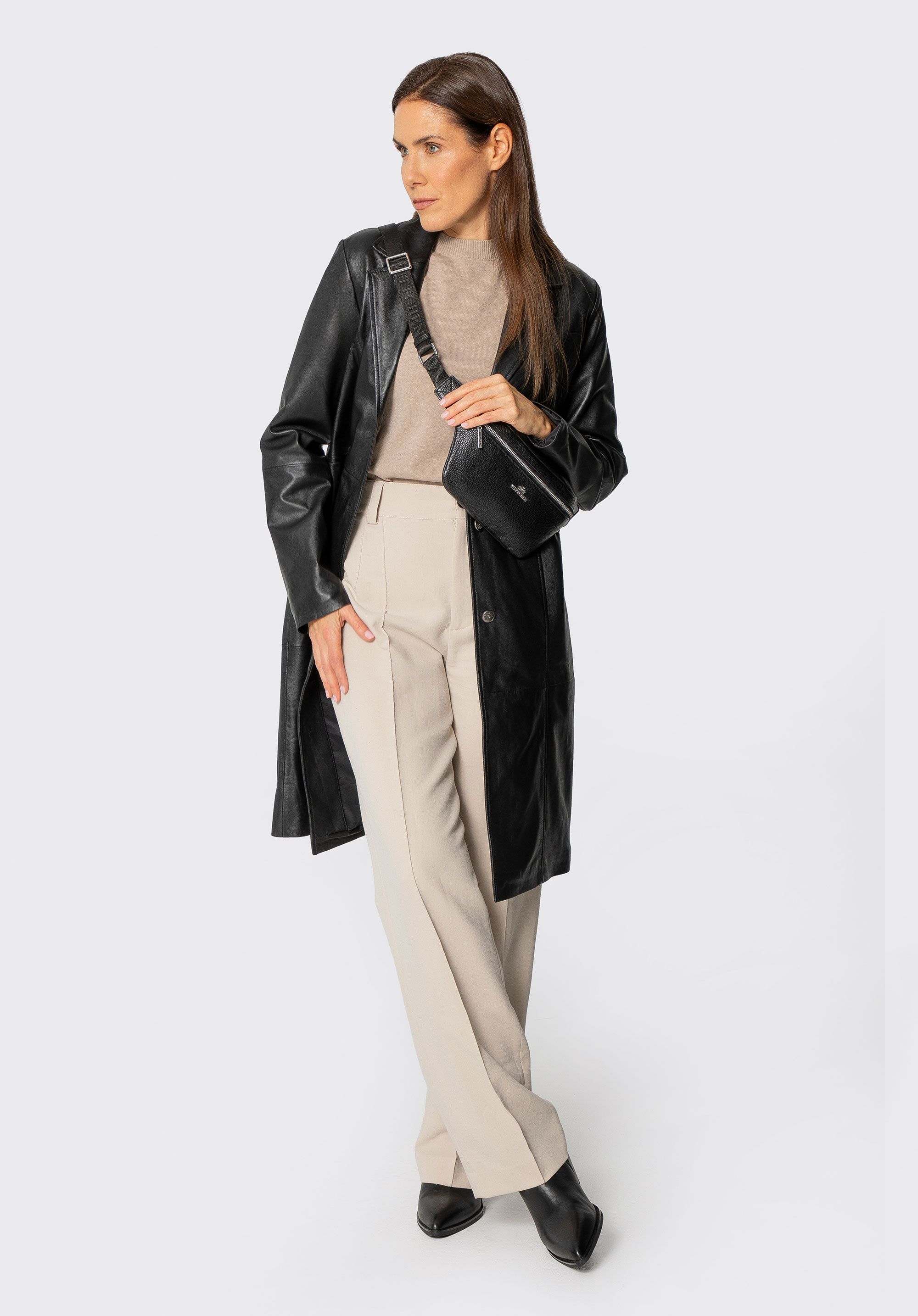 Dámská ledvinka z kůže s oblázkovou texturou, černo-stříbrná, 101-3E-613-1S, Obrázek 1