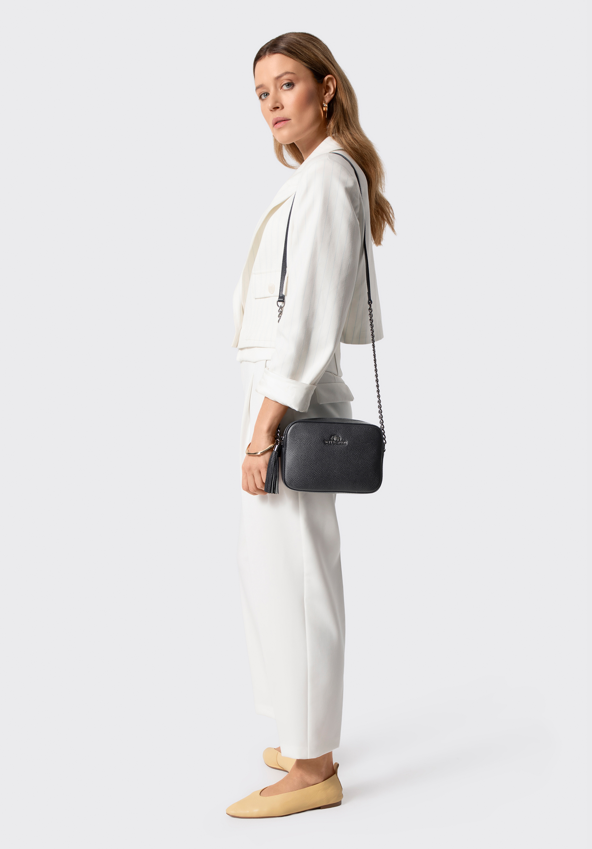 Kožená crossbody kabelka ve tvaru krabice, černo-stříbrná, 29-4E-014-1S, Obrázek 1