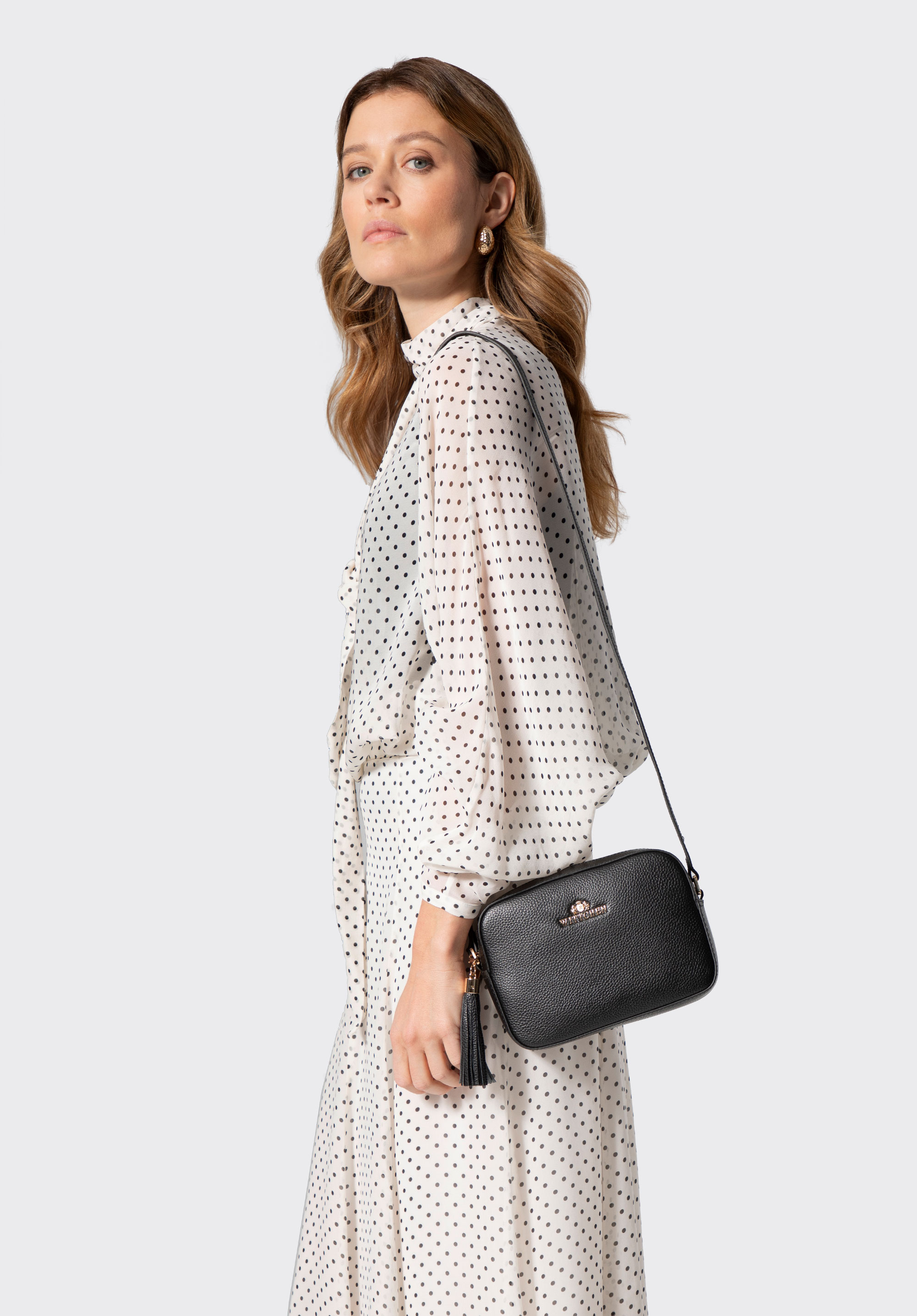 Kožená crossbody kabelka ve tvaru krabice, černo-zlatá, 29-4E-014-1G, Obrázek 1