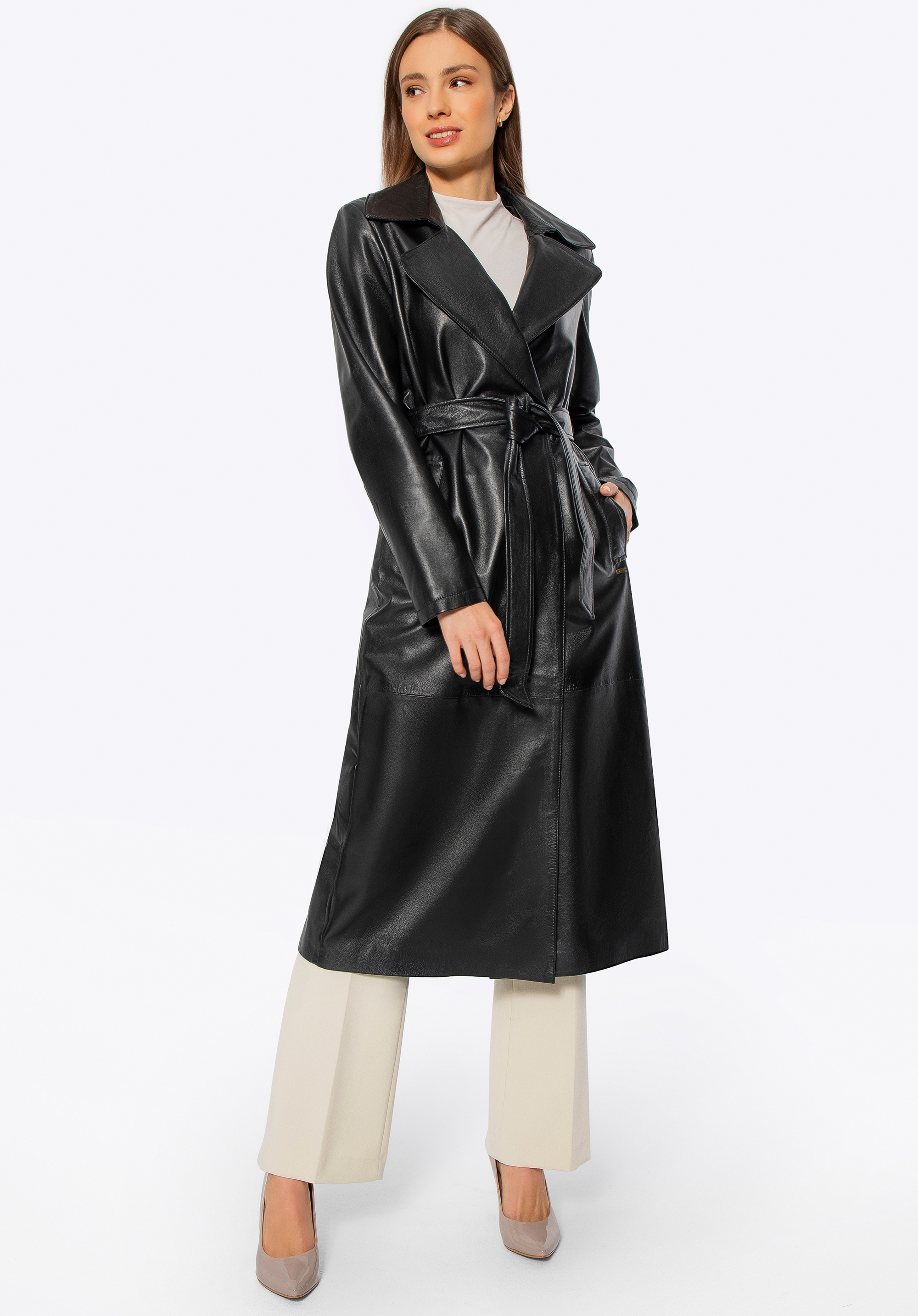 Жіноче шкіряне пальто з ременем чорне