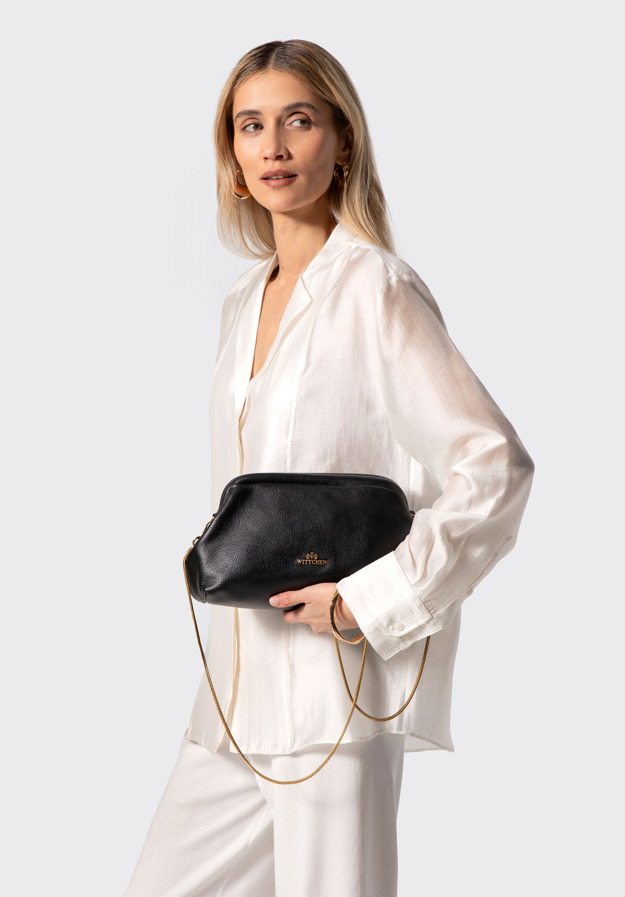 Шкіряний клатч з ланцюжком-ремінцем, чорний, 102-4E-613-1, Фото 1