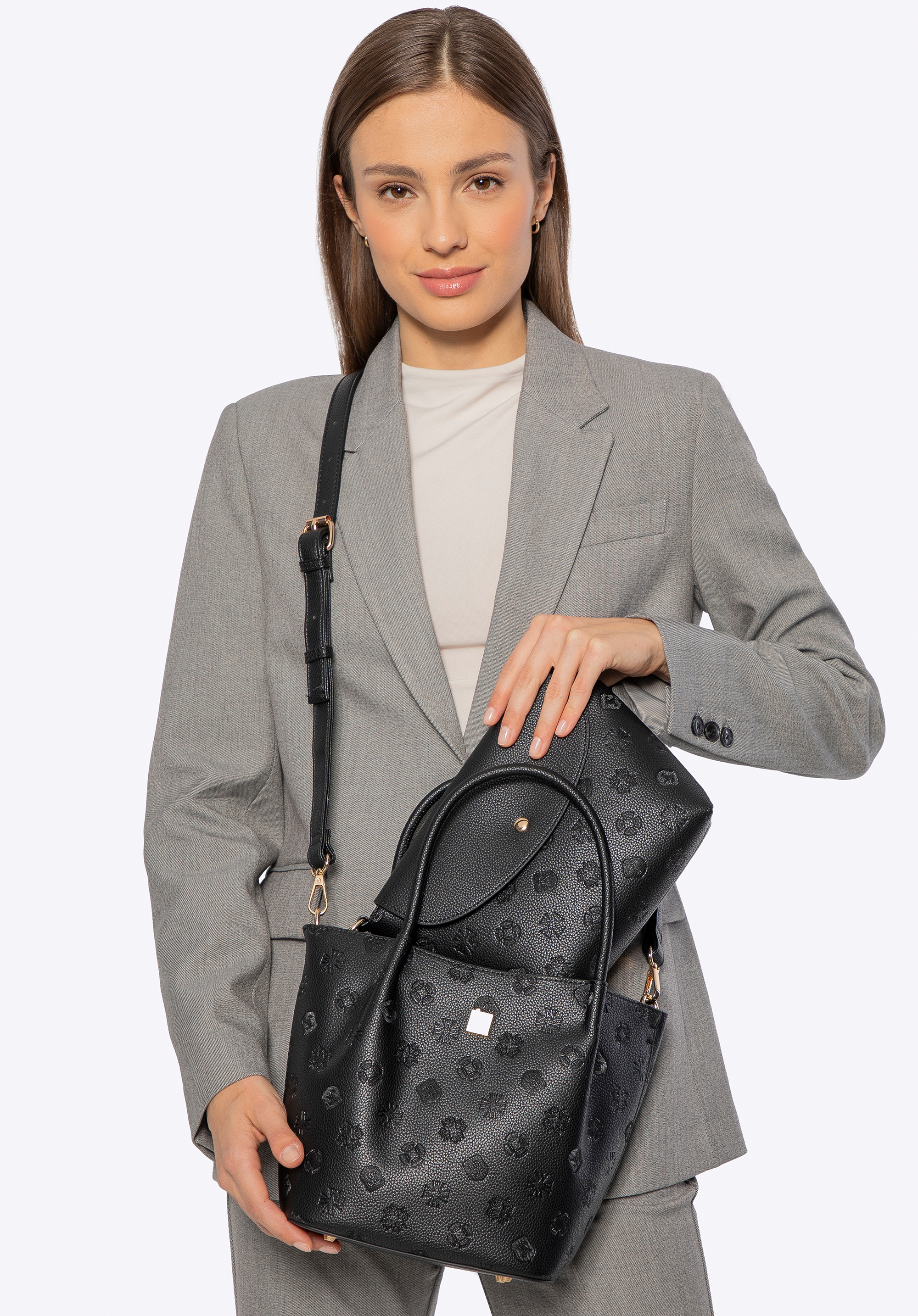 Dámska koženková kabelka s reliéfnym monogramom