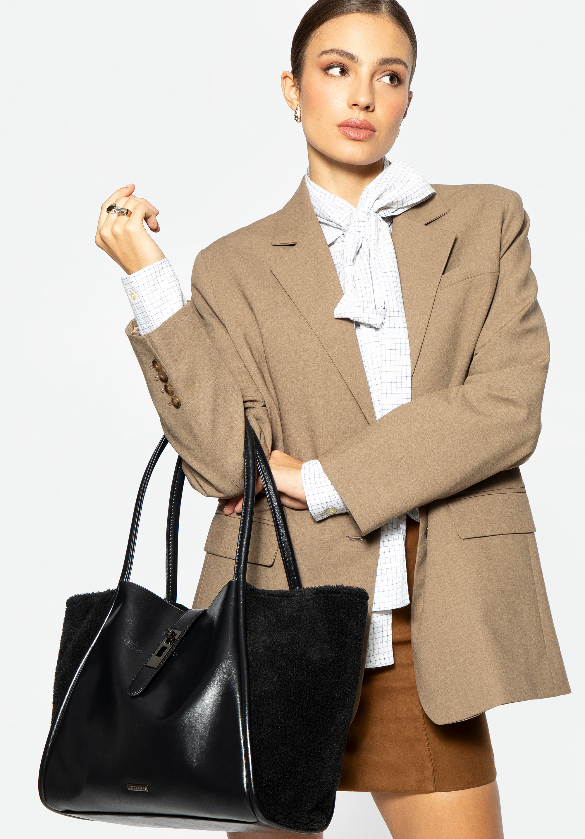 Dámska shopper taška s detailom z umelej kožušiny, čierna, 99-4Y-221-1, Obrázok 1