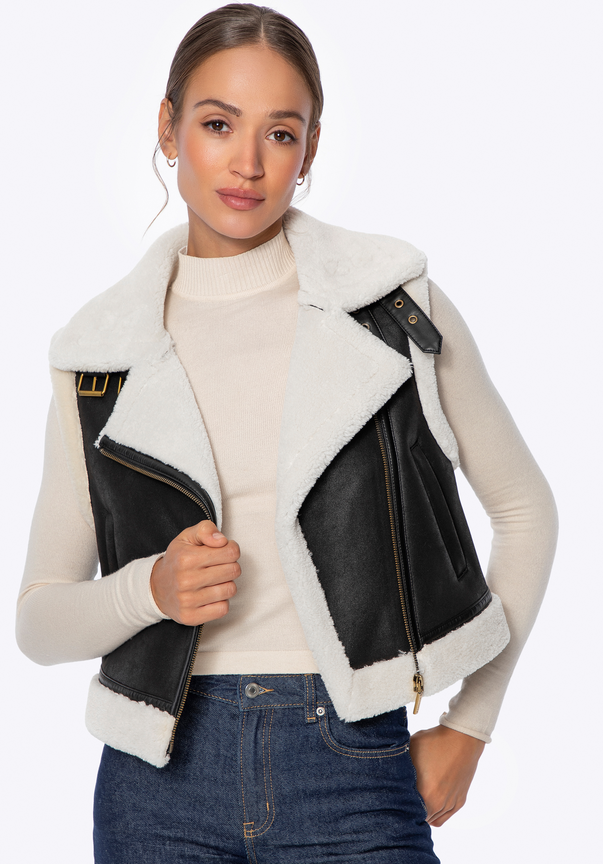 Dámska vesta s imitáciou ovčej kožušiny, čierna, 101-9W-905-1-XL, Obrázok 1