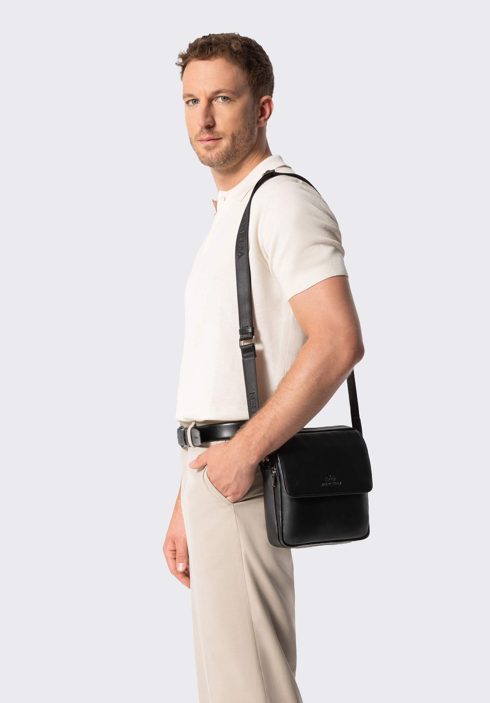 Pánska kožená crossbody kabelka s nastaviteľným popruhom, čierna, 103-4U-004-1, Obrázok 1