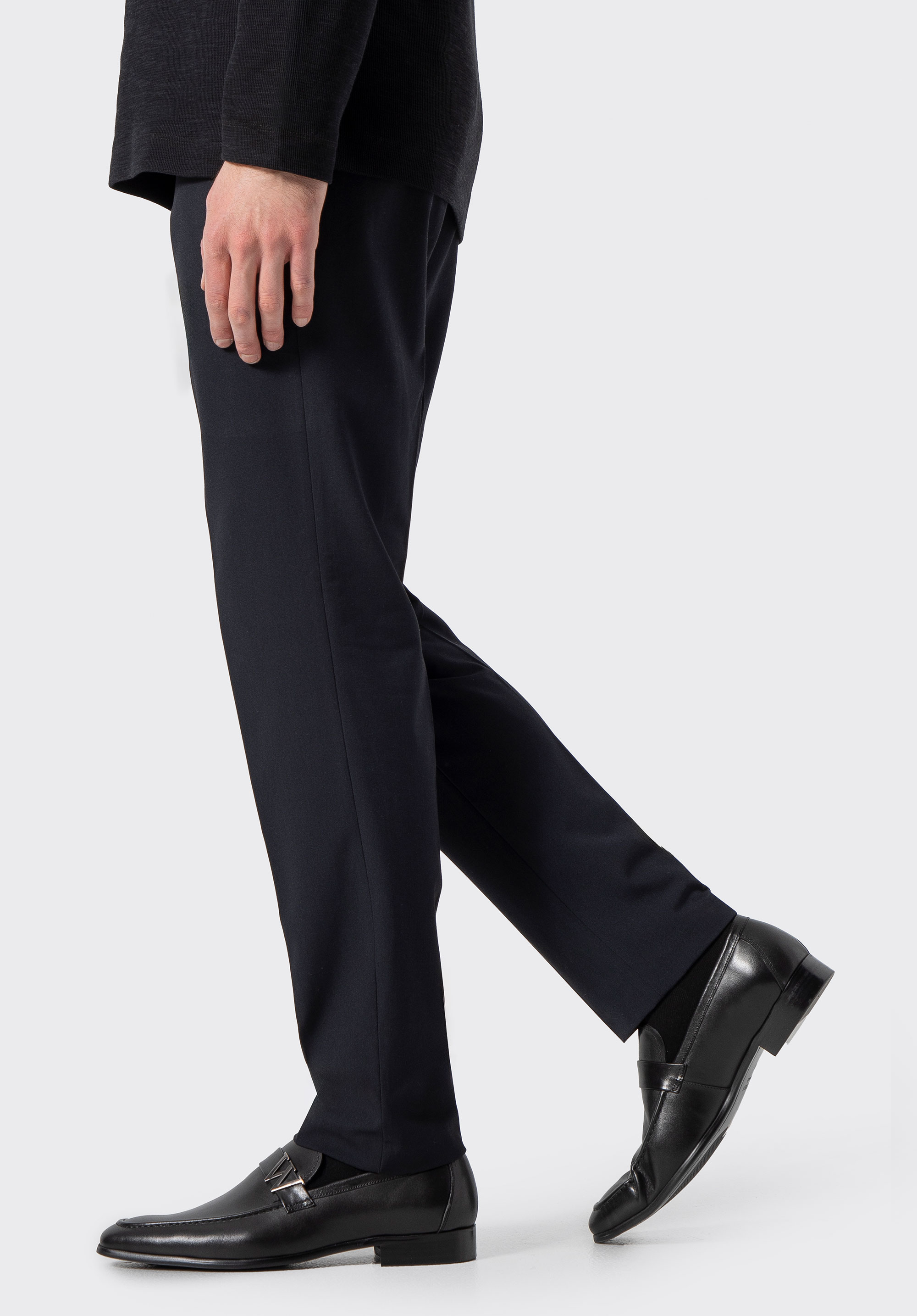 Pánske kožené mokasíny s kovovým logom, čierna, 100-M-513-1-40, Obrázok 1