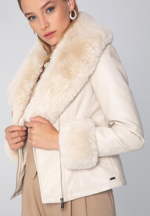 Jachetă pentru femei din piele artificială cu detaliu din blană artificială, crem, 97-9P-107-1-XL, Fotografie 3