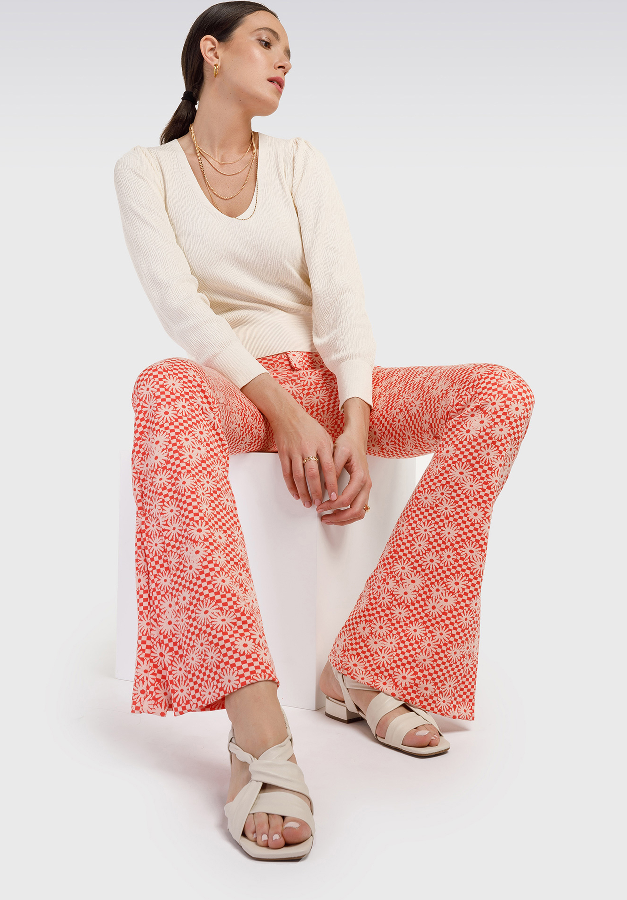 Sandaletten aus Leder mit Knoten, Creme, 94-D-753-0-36, Bild 1