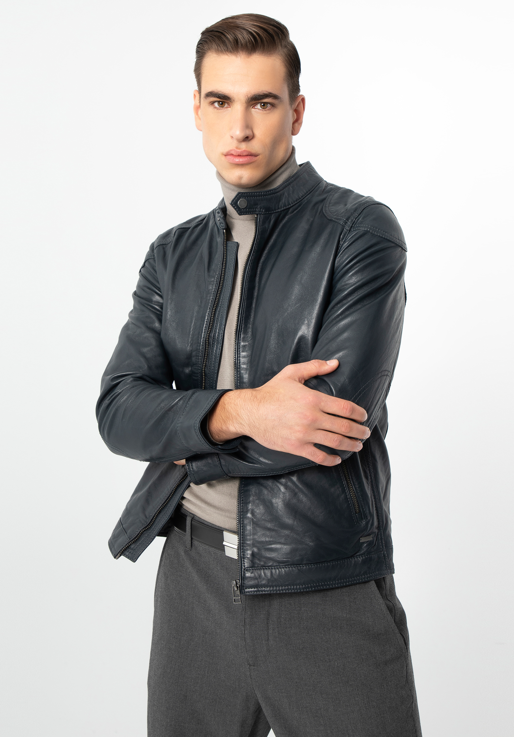 Herren-Lederjacke mit genähten Schultern | WITCHEN, dunkelblau, 97-09-250-N-S, Bild 1