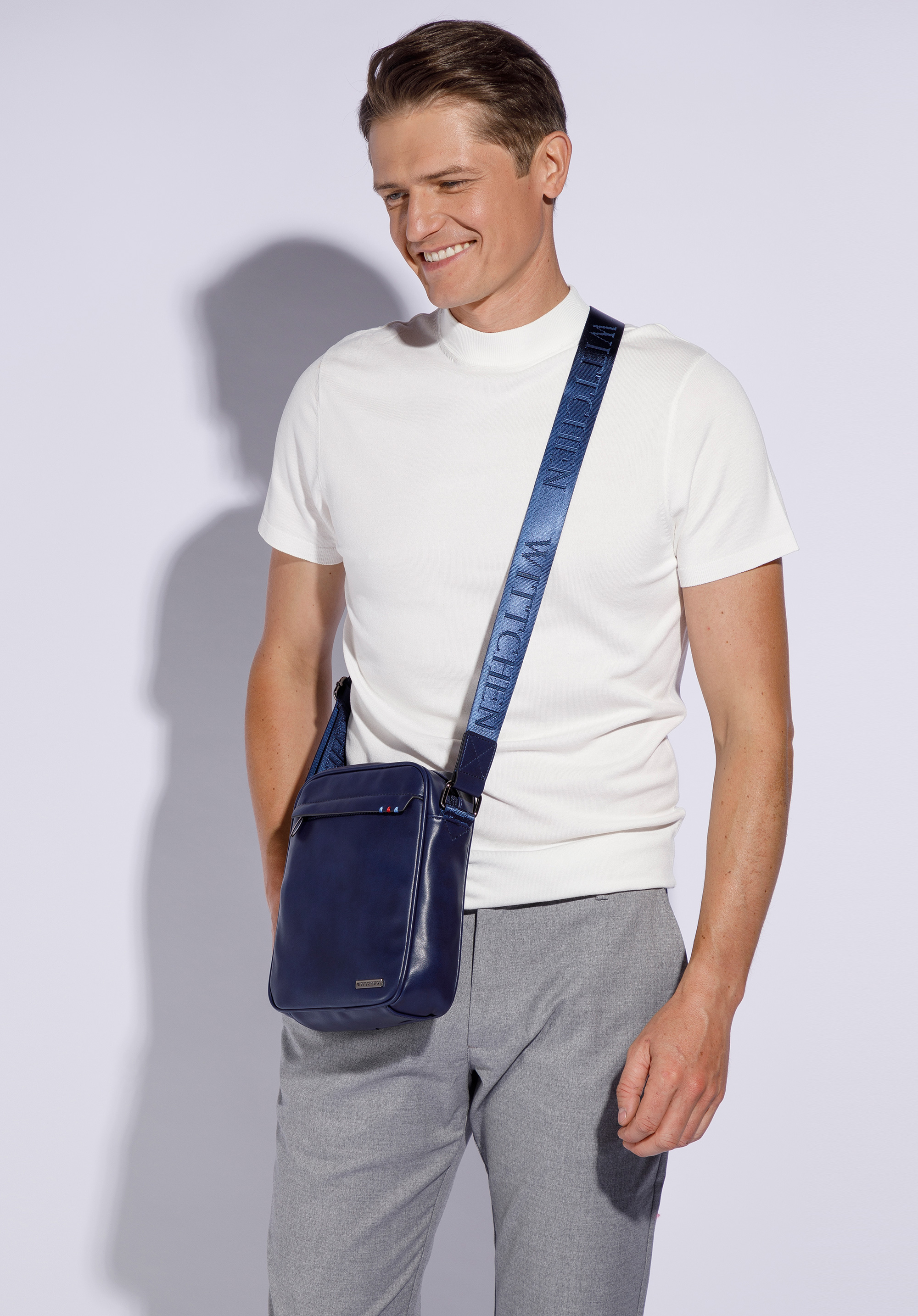 Herren-Umhängetasche mit farbigem Akzent, dunkelblau, 94-4P-006-7, Bild 1