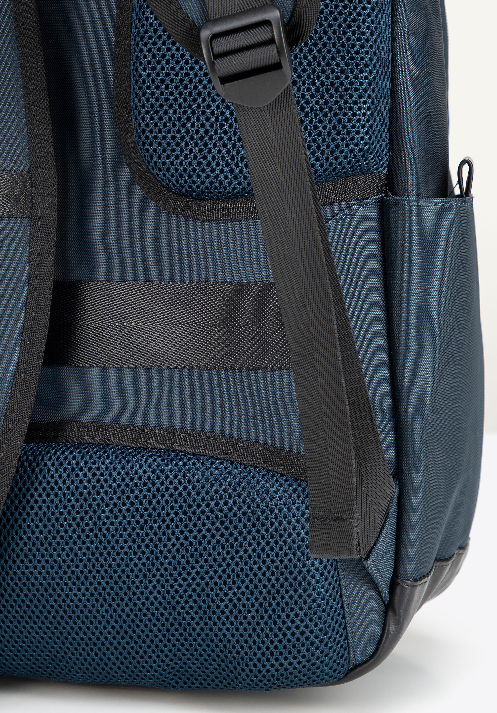 Multifunktionaler Flugzeugrucksack mit geometrischem Muster, dunkelblau-schwarz, 102-3P-100-7D, Bild 1