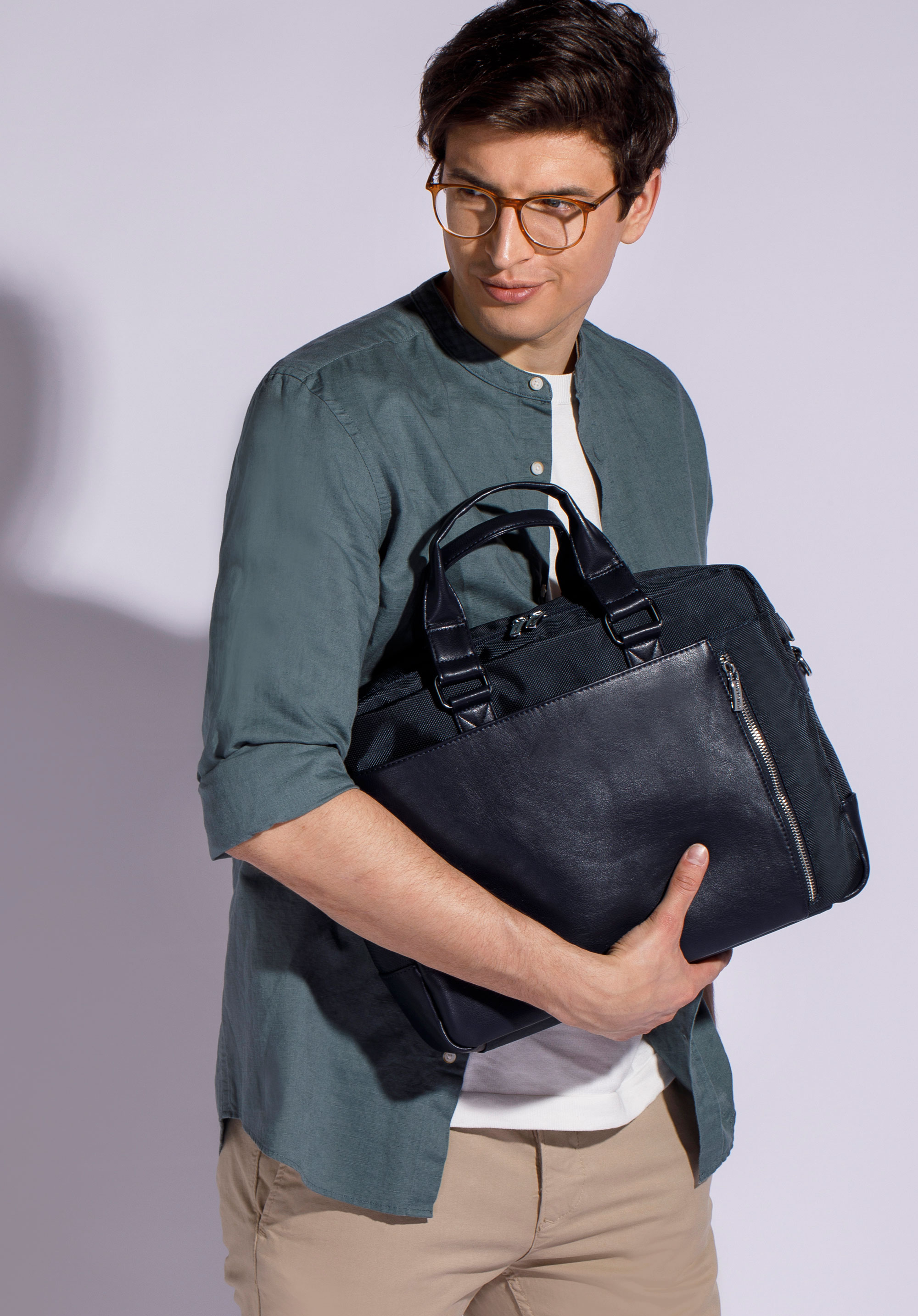 Tablet-Tasche bis 10 Zoll mit Tasche aus Ökoleder