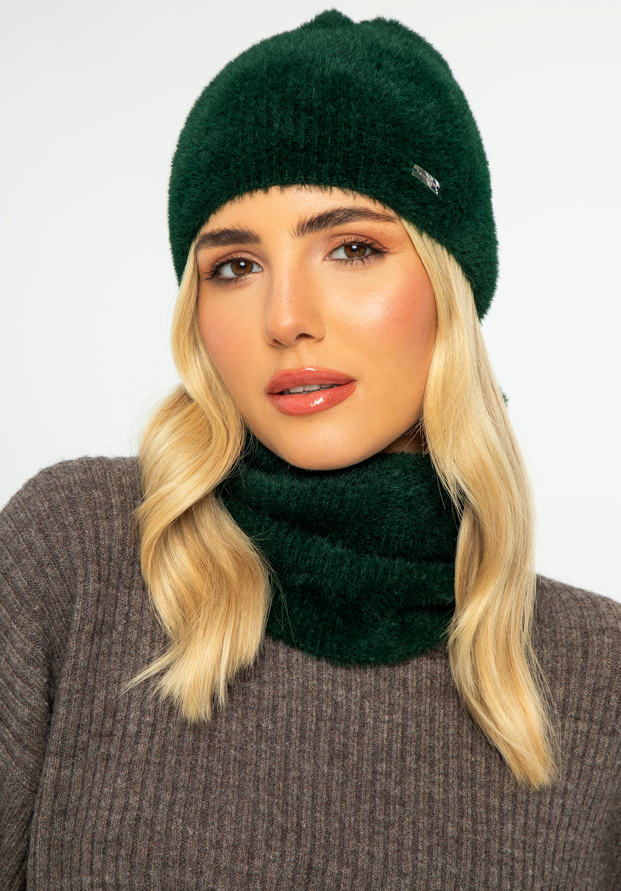 Damen-Winterset aus weichem Strick, dunkelgrün, 99-SF-005-ZZ, Bild 1